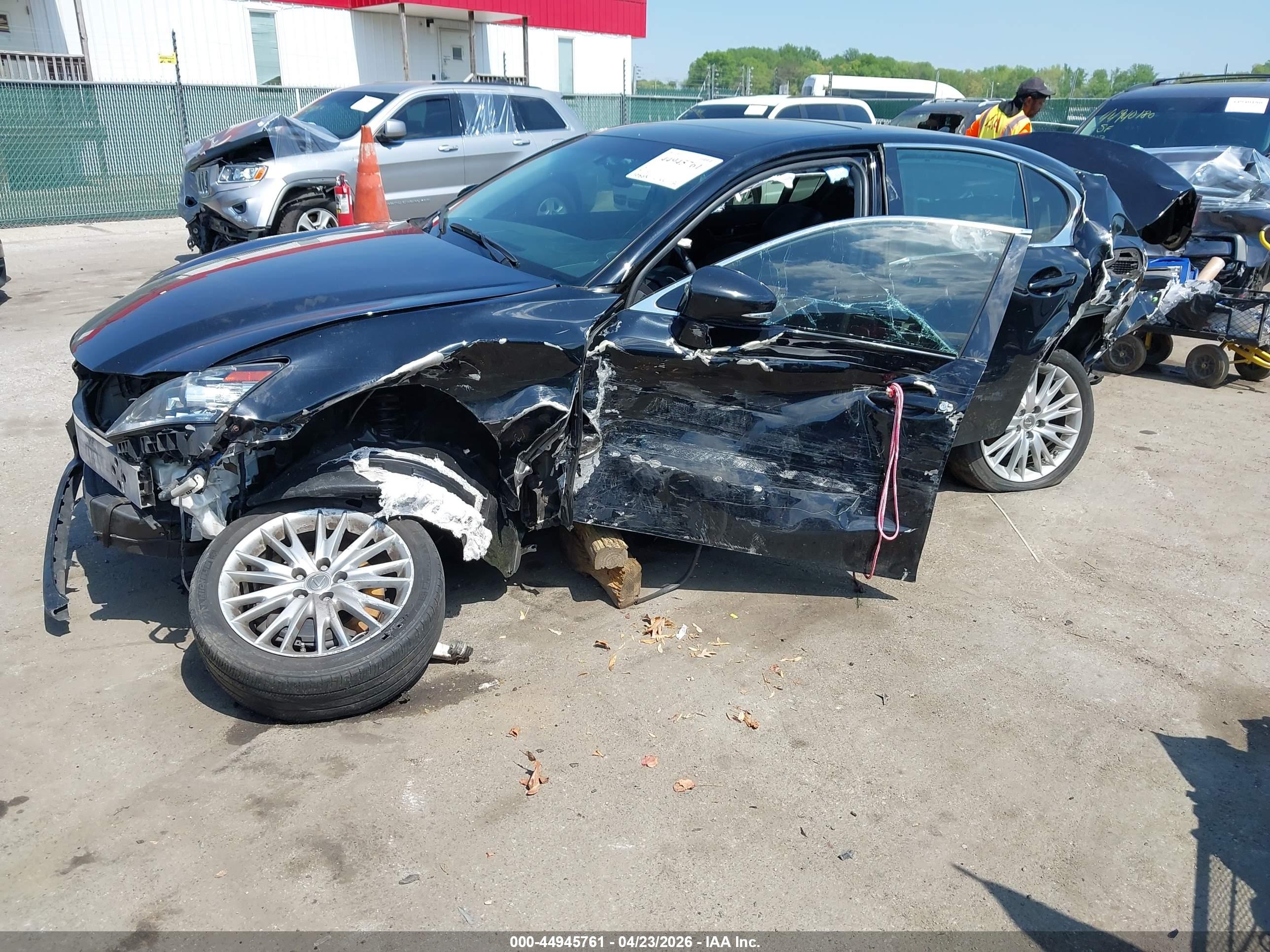 LEXUS GS image 2