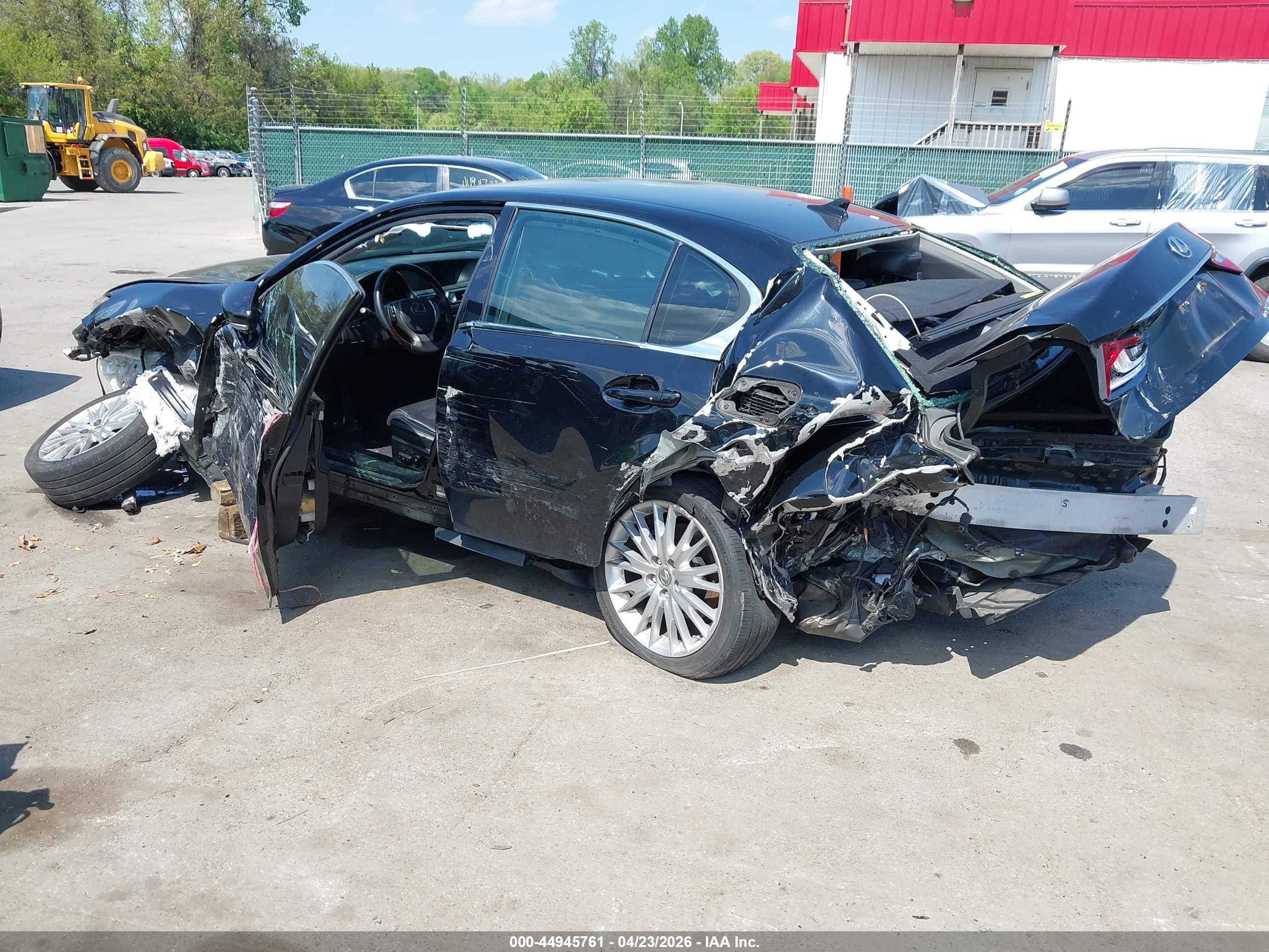 LEXUS GS image 3