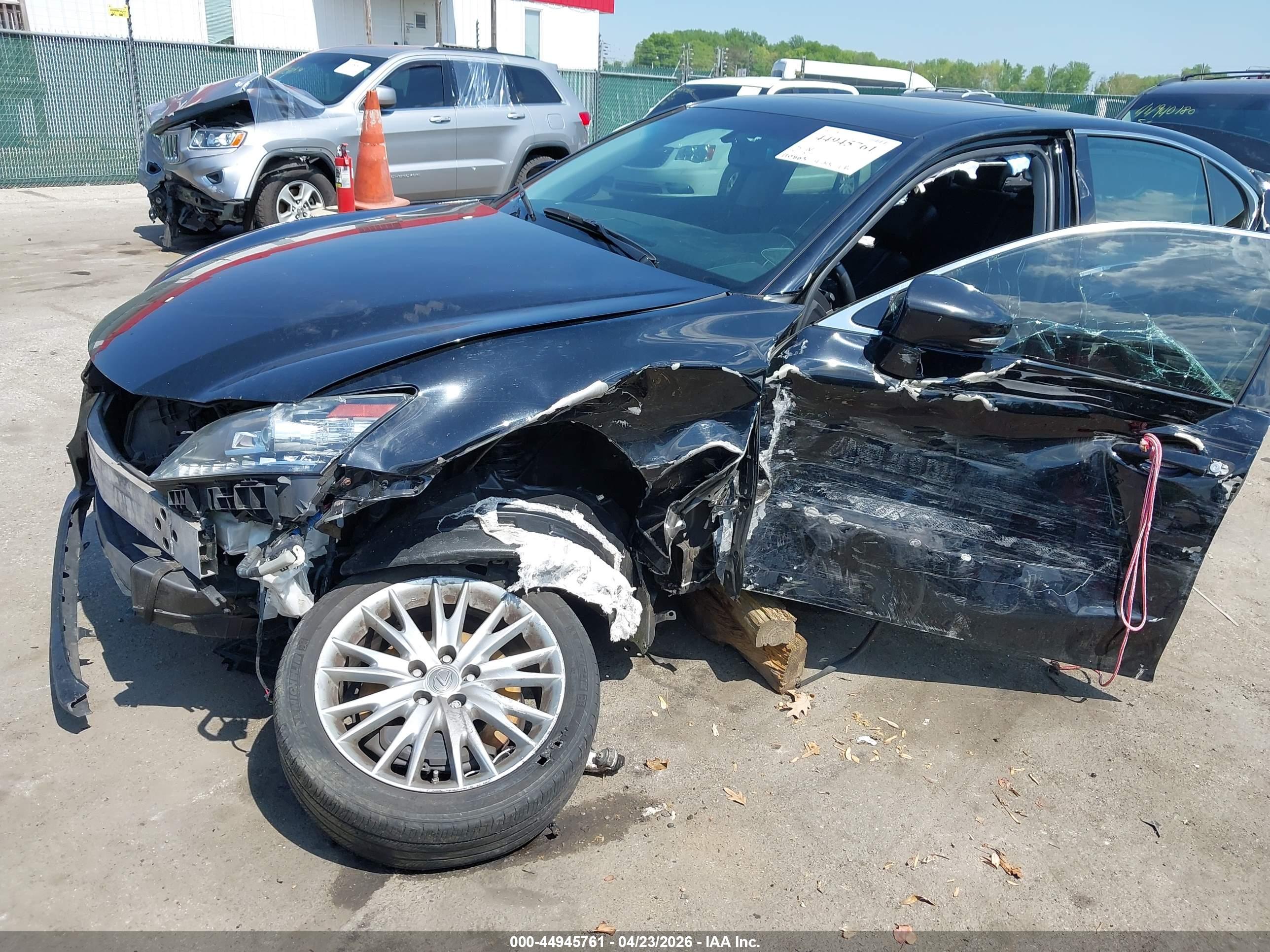 LEXUS GS image 6