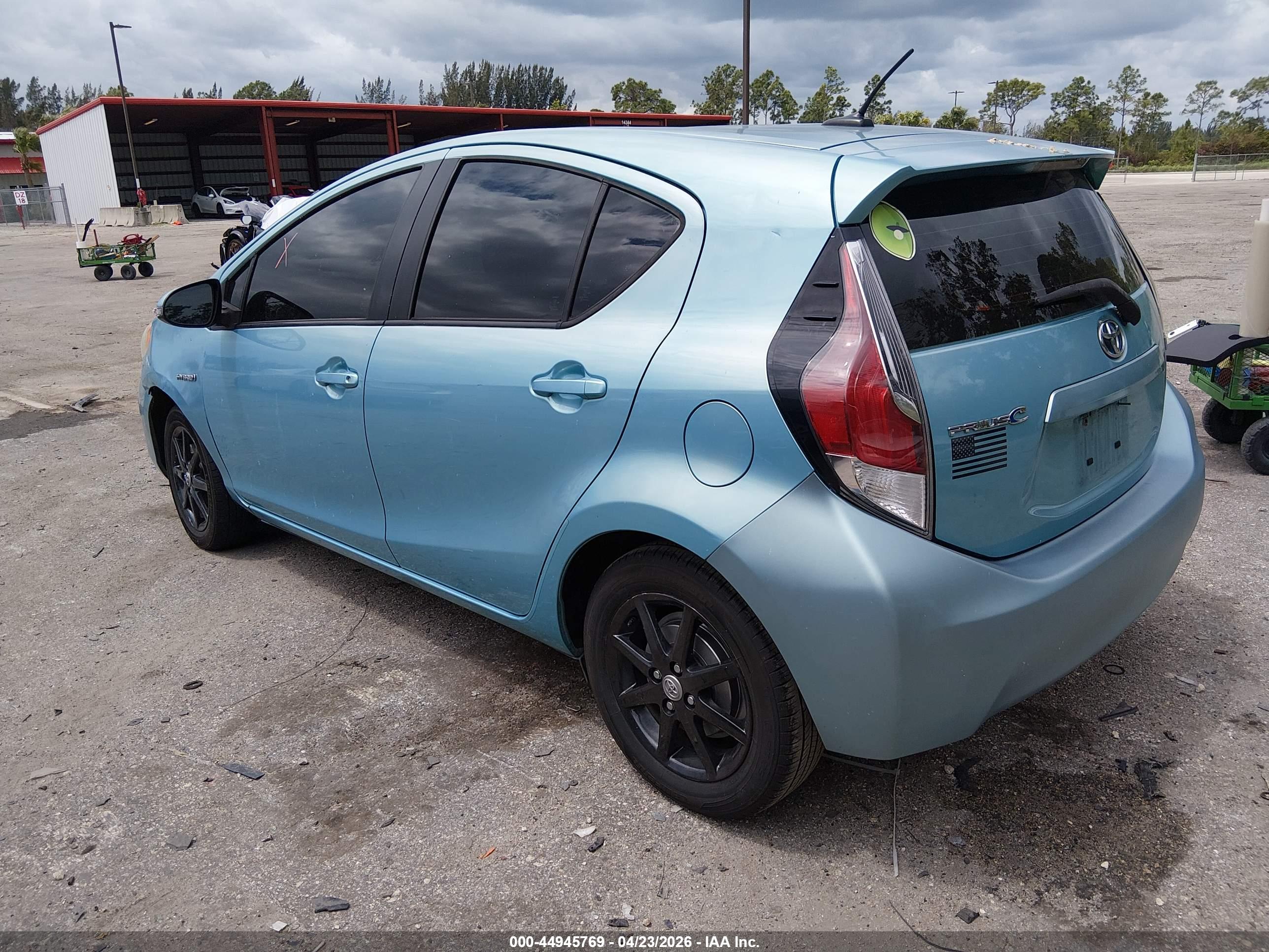 TOYOTA PRIUS image 3