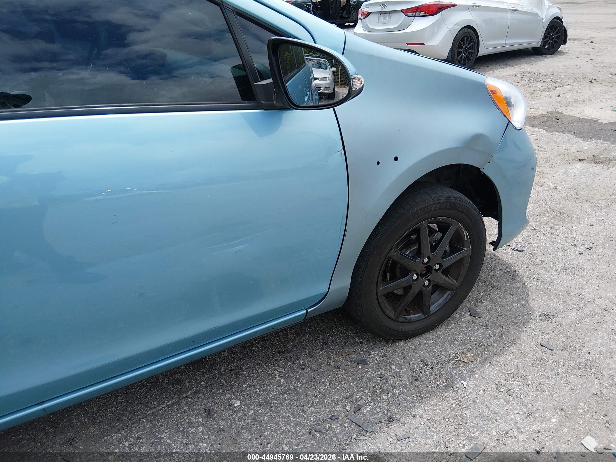 TOYOTA PRIUS image 6