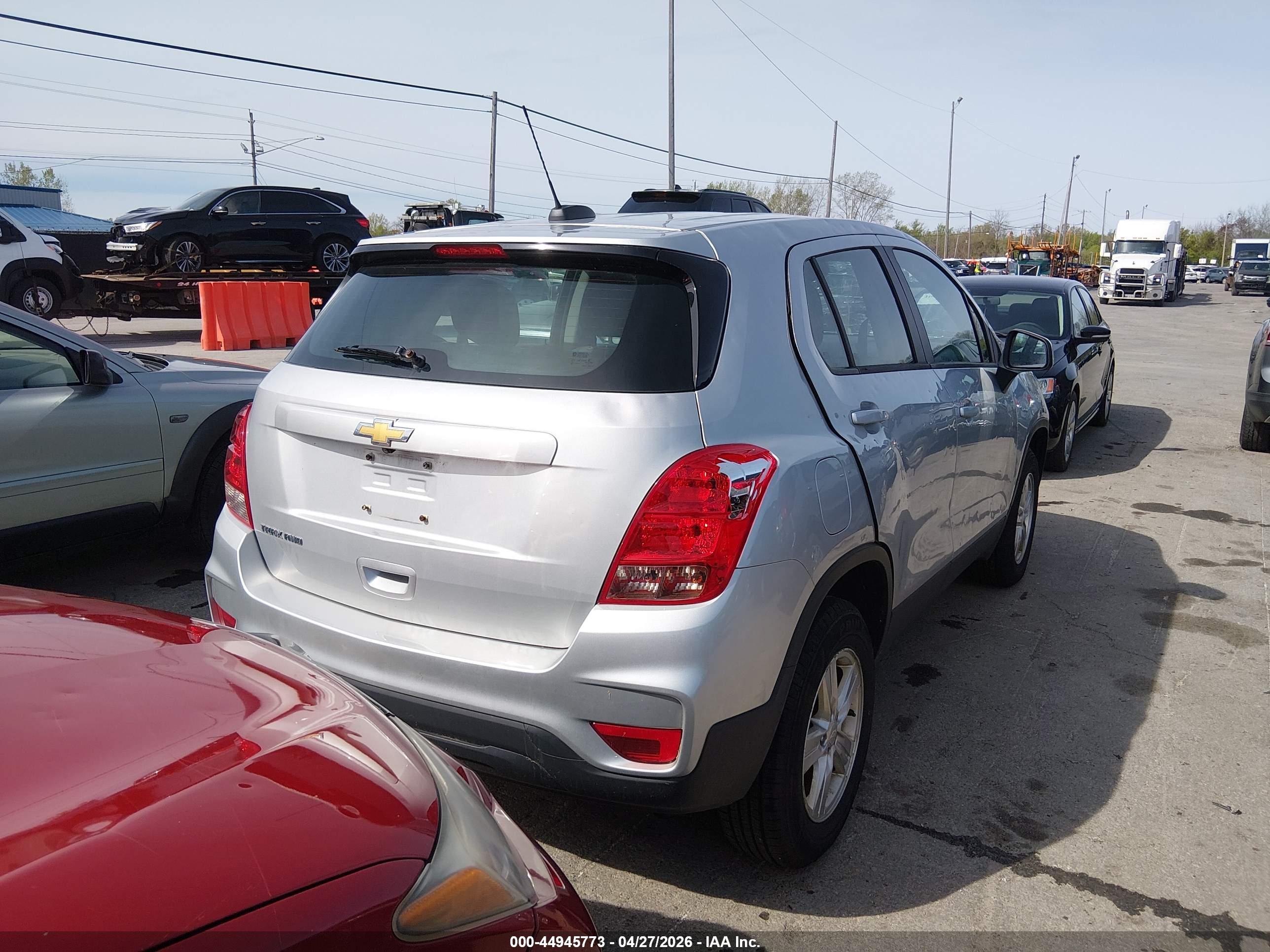 CHEVROLET TRAX image 4