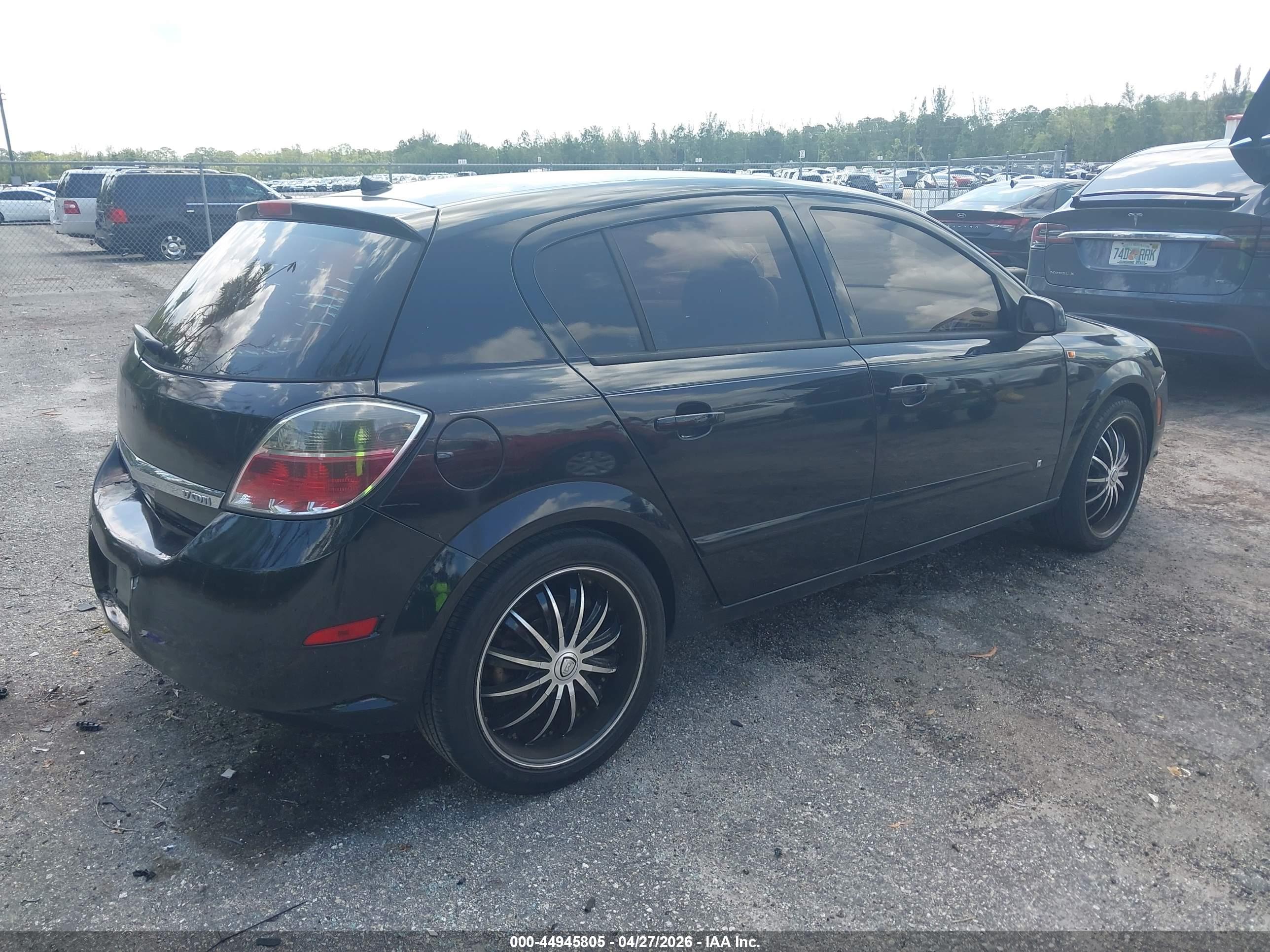 SATURN ASTRA image 4