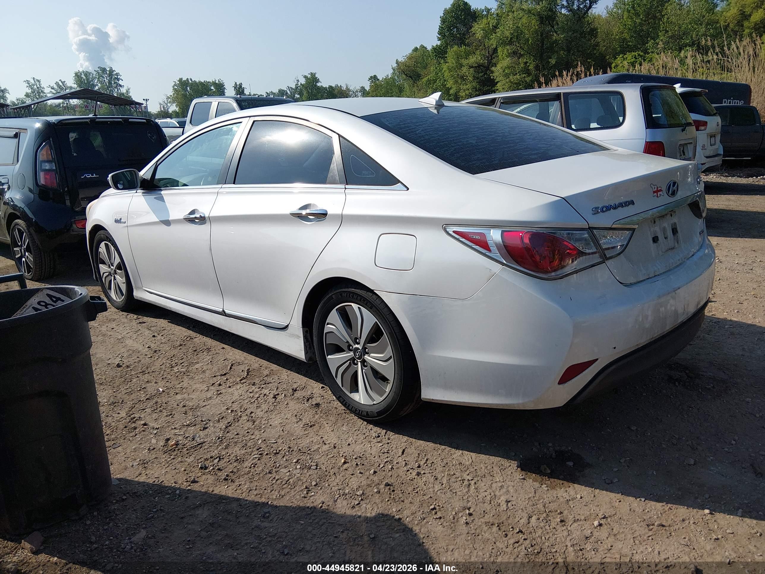 HYUNDAI SONATA image 3