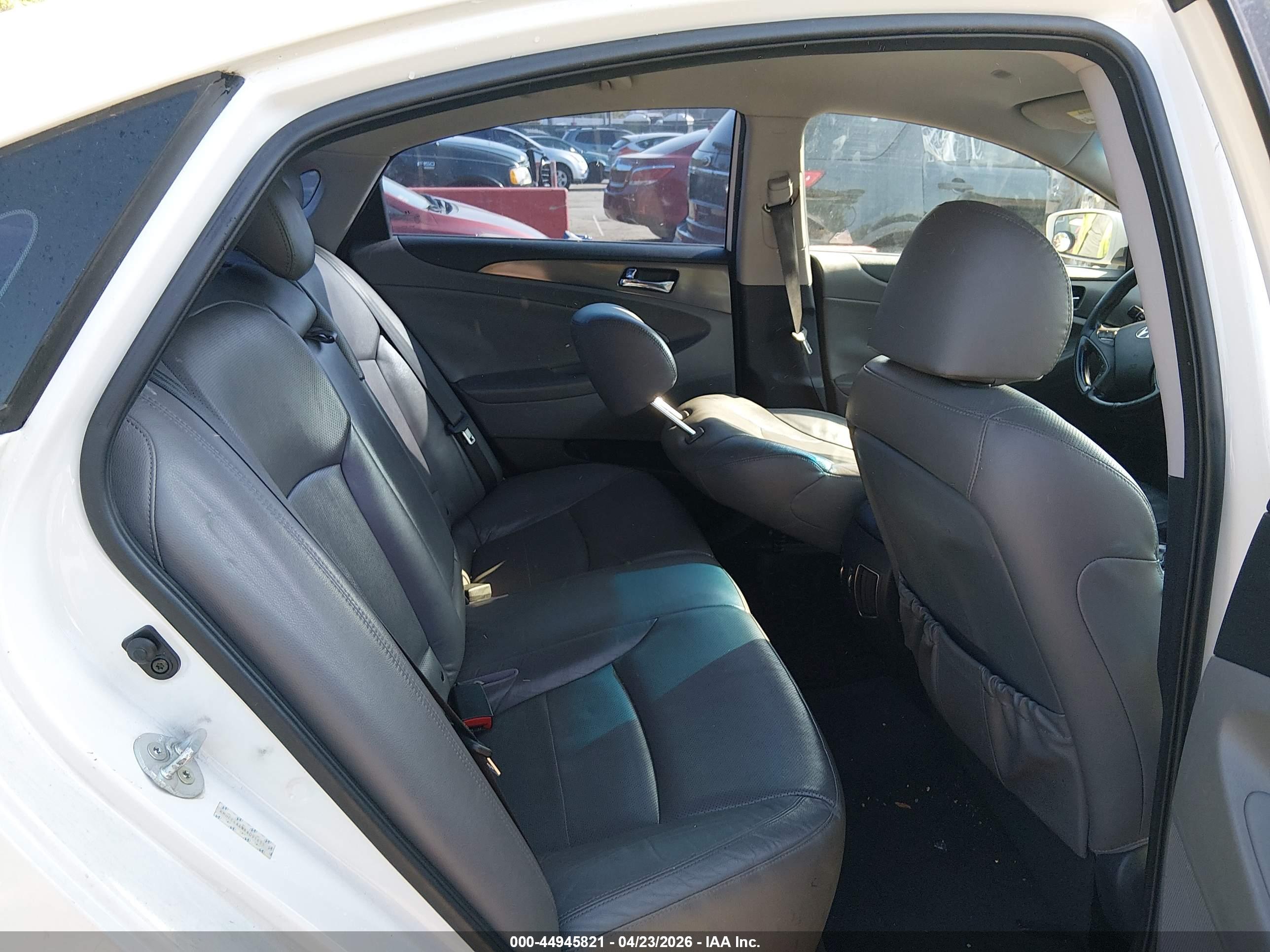 HYUNDAI SONATA image 8