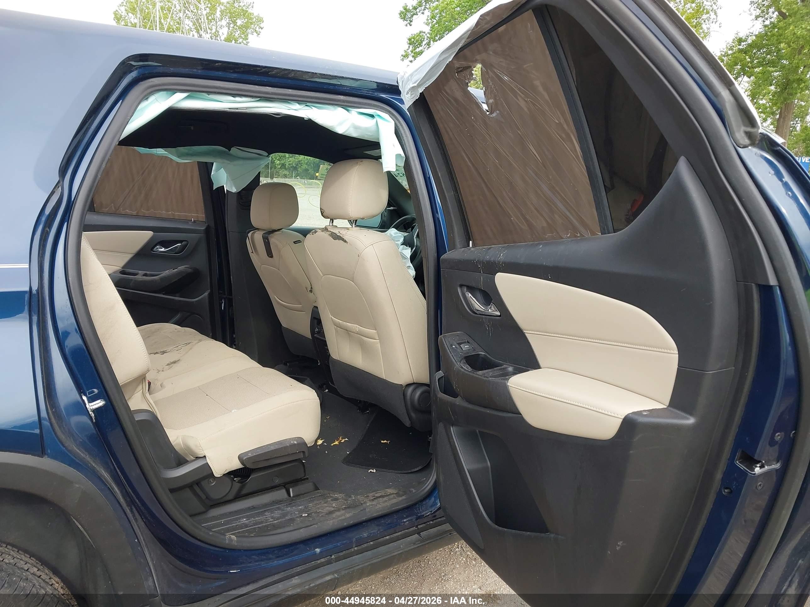 CHEVROLET TRAVERSE image 8