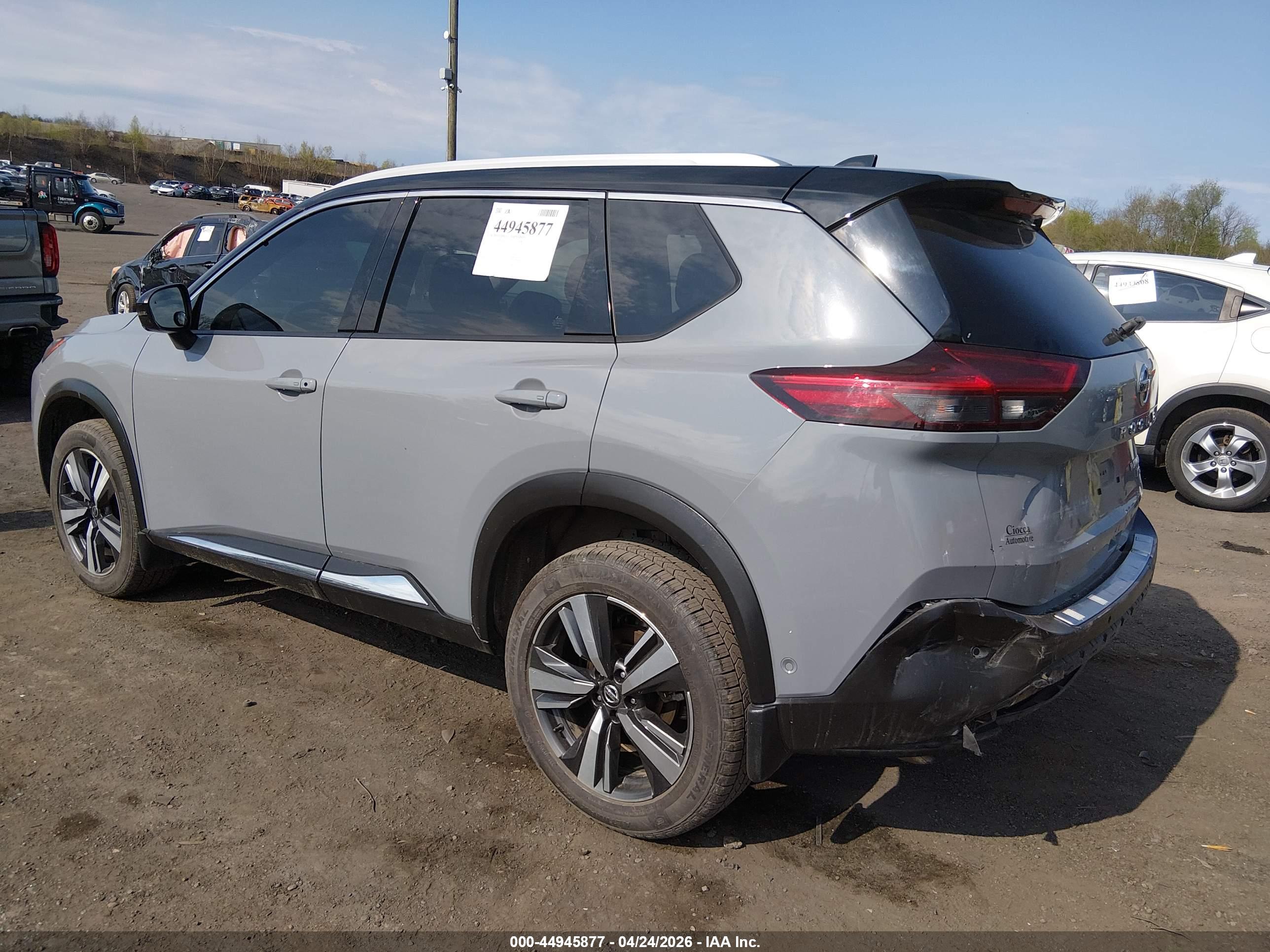 NISSAN ROGUE image 3