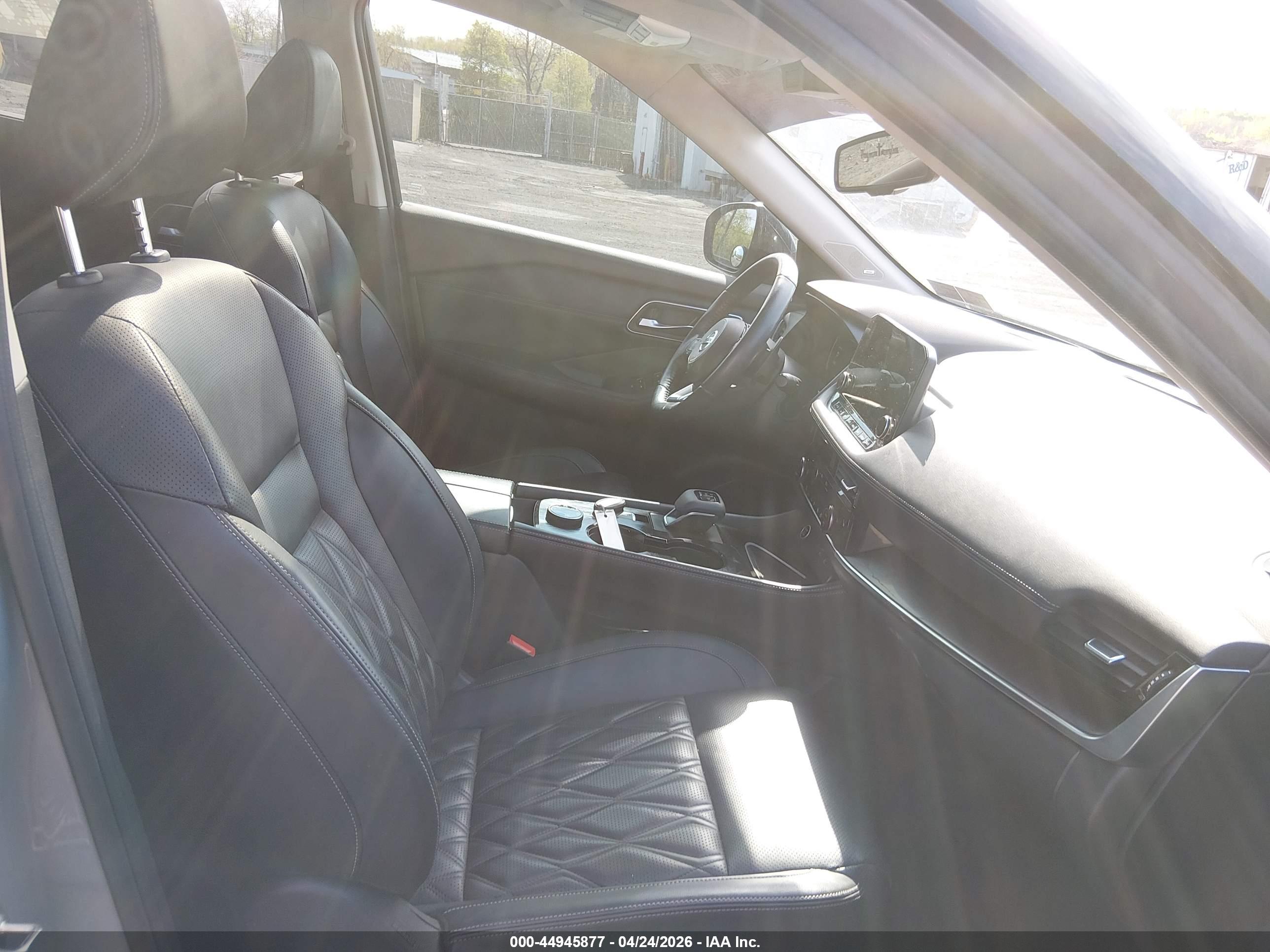 NISSAN ROGUE image 5