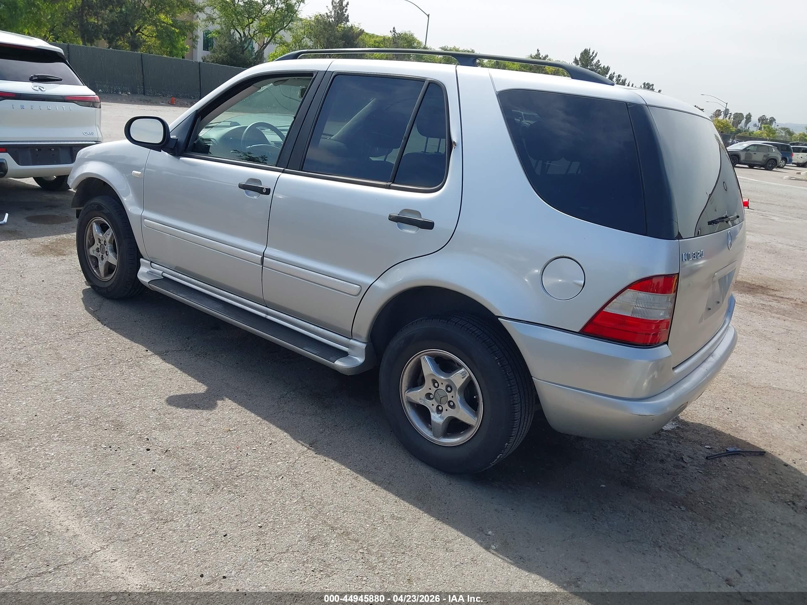 MERCEDES-BENZ ML image 3