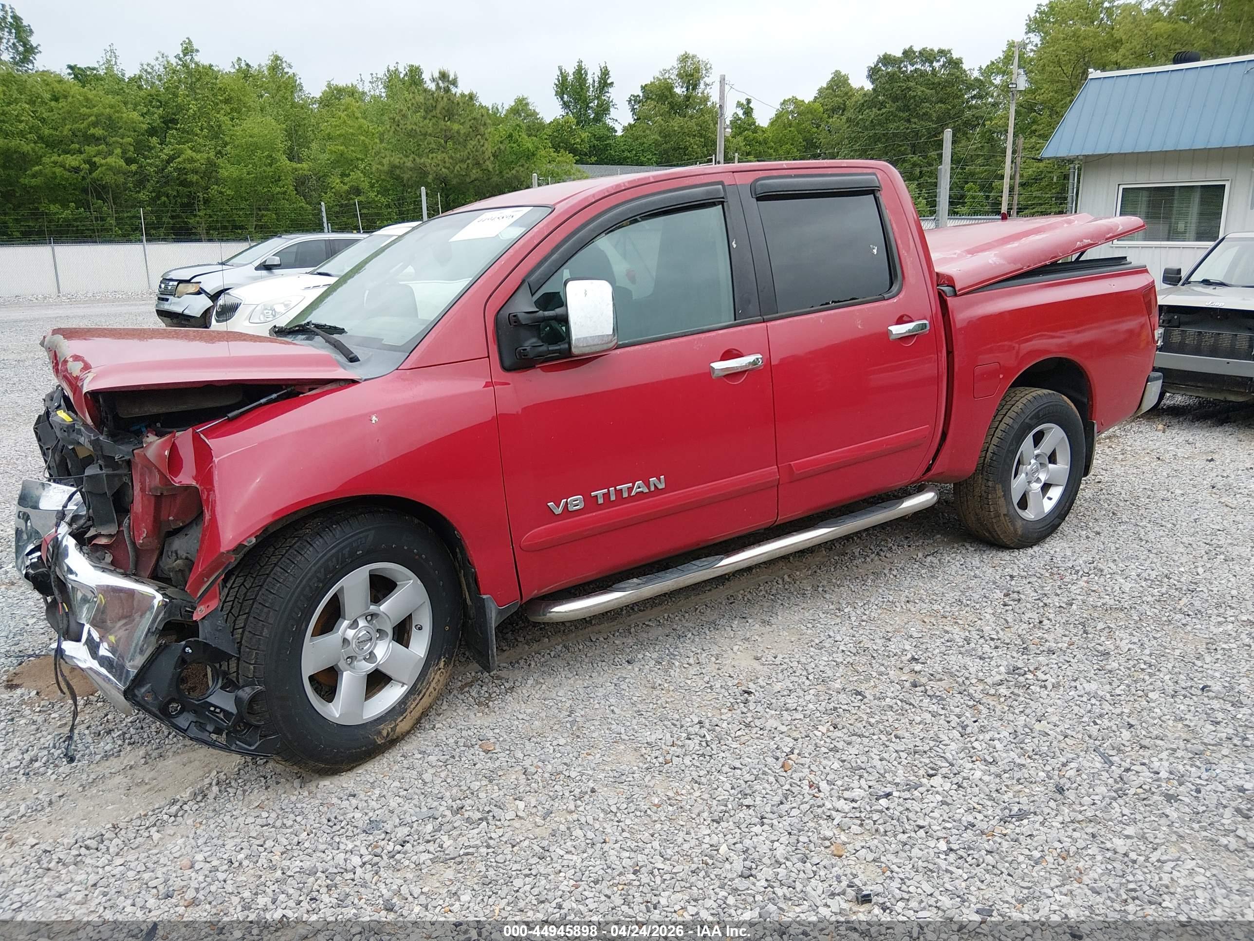 NISSAN TITAN image 2