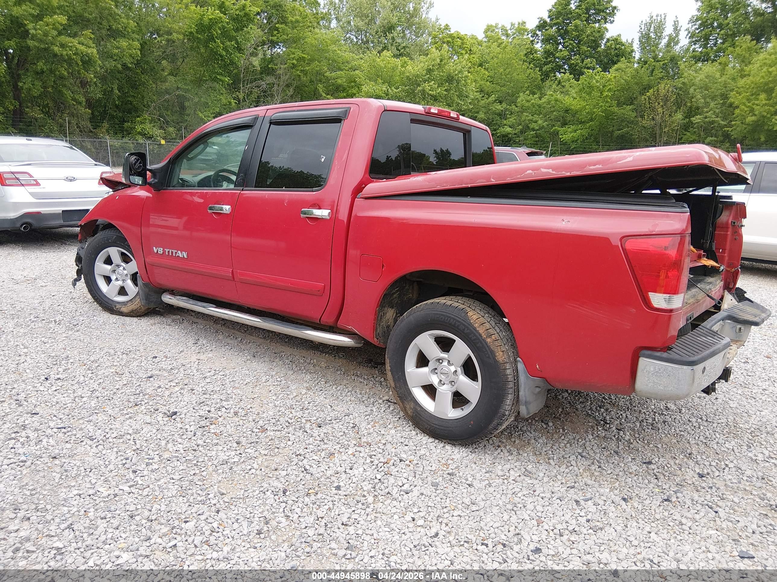 NISSAN TITAN image 3
