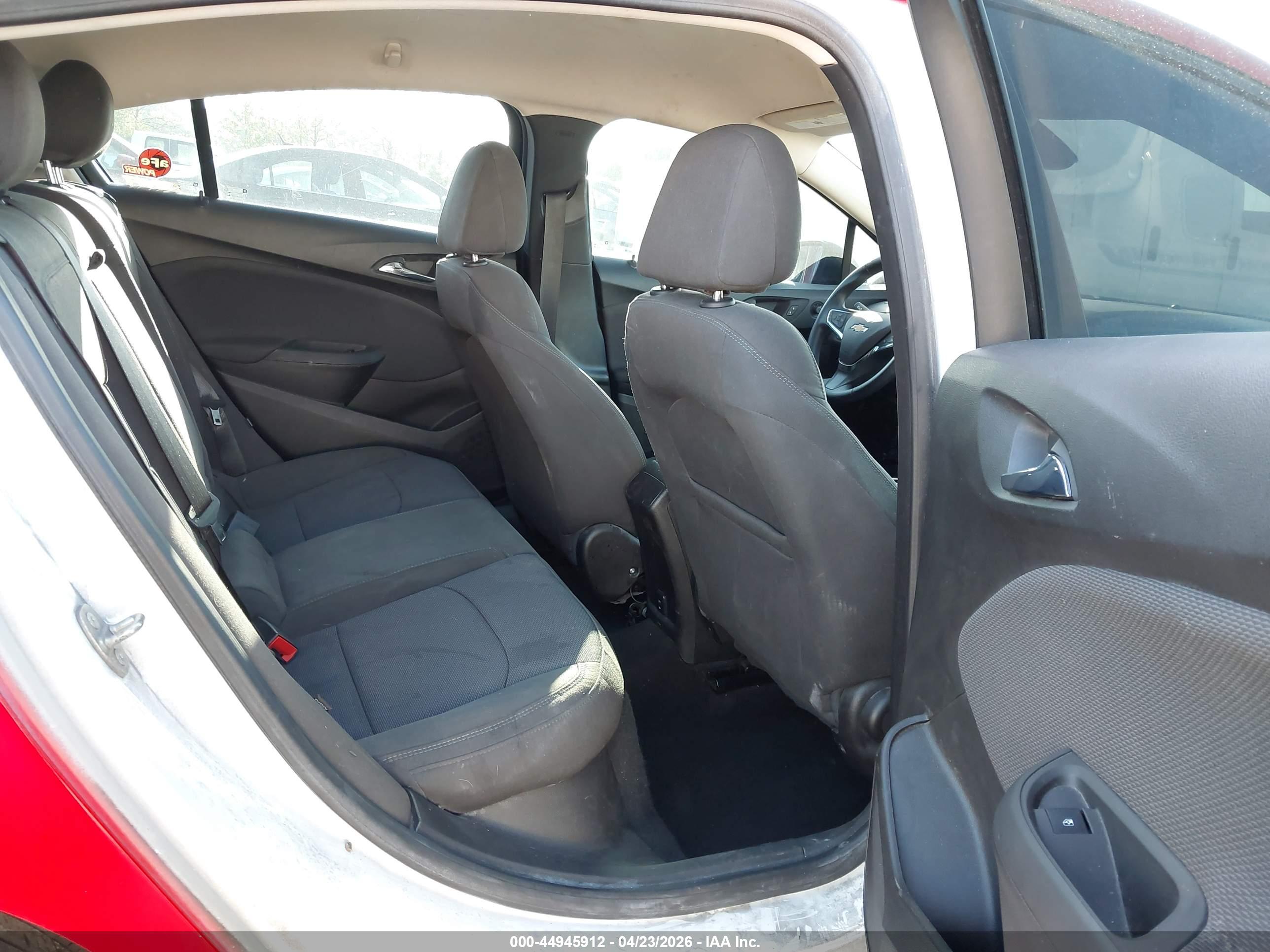 CHEVROLET CRUZE image 8