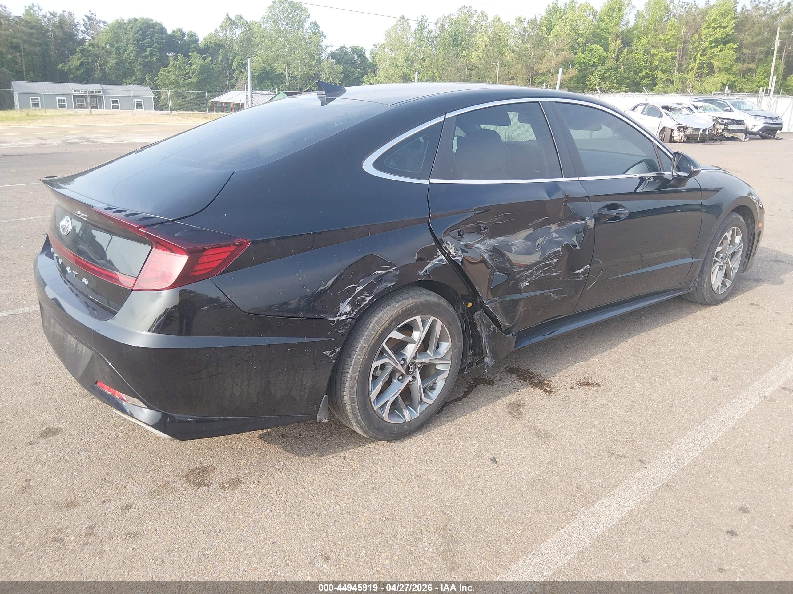 HYUNDAI SONATA image 4