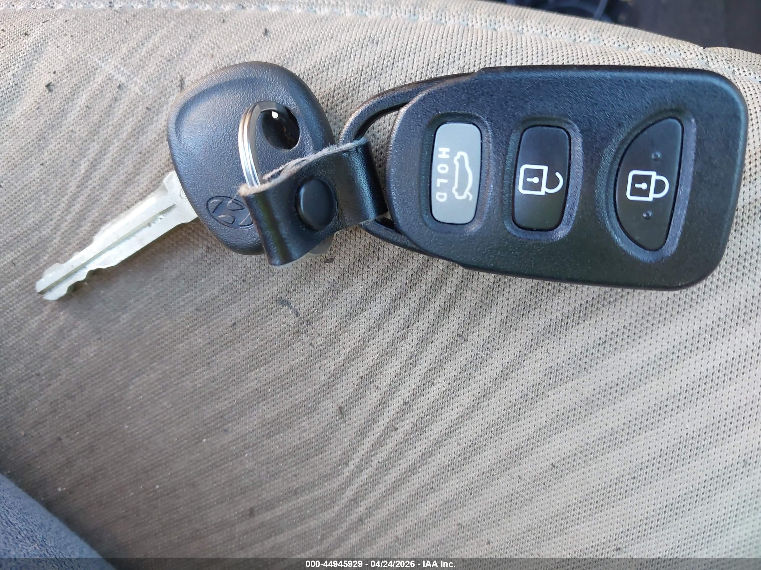 HYUNDAI ELANTRA image 11