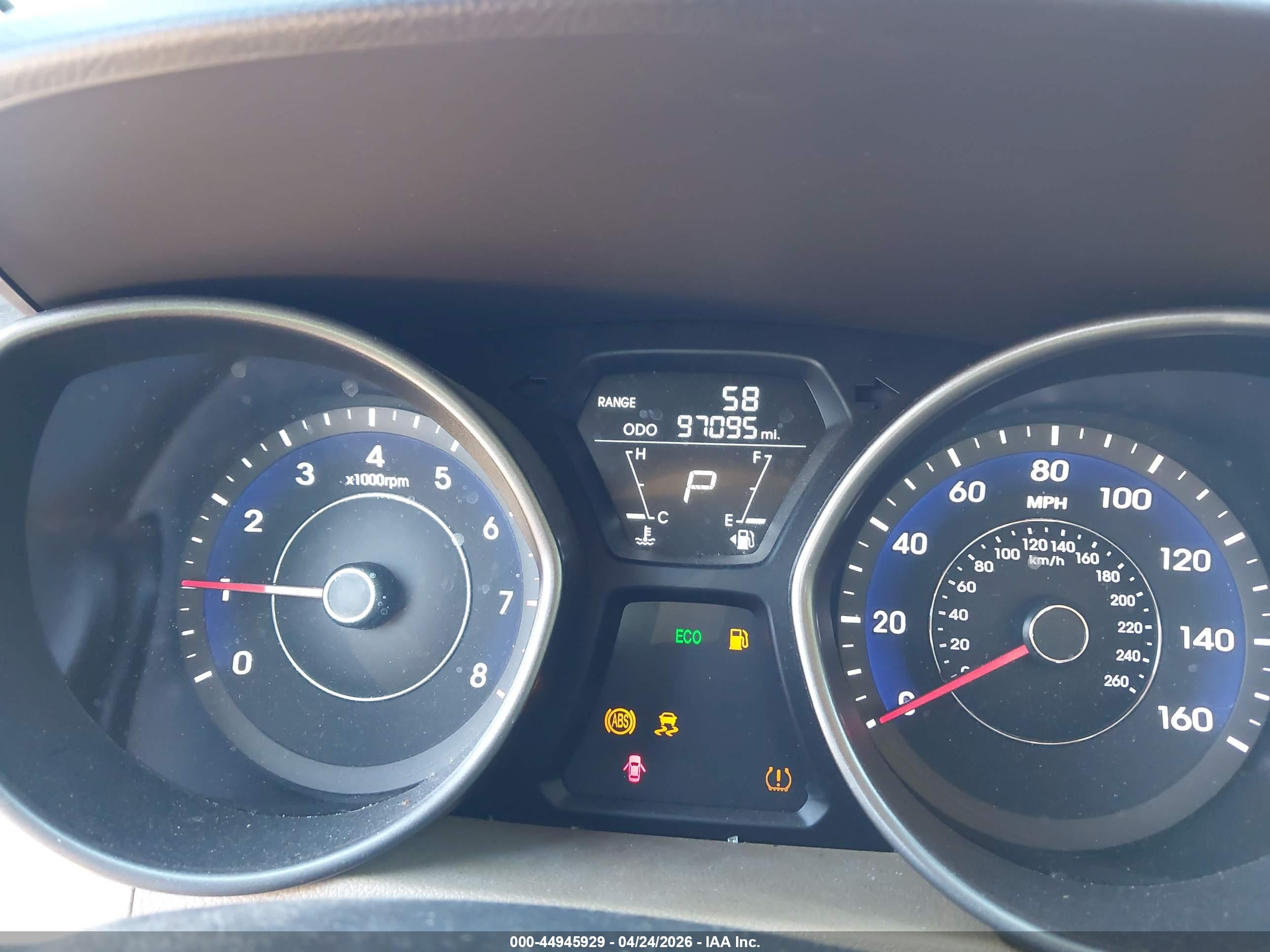 HYUNDAI ELANTRA image 7