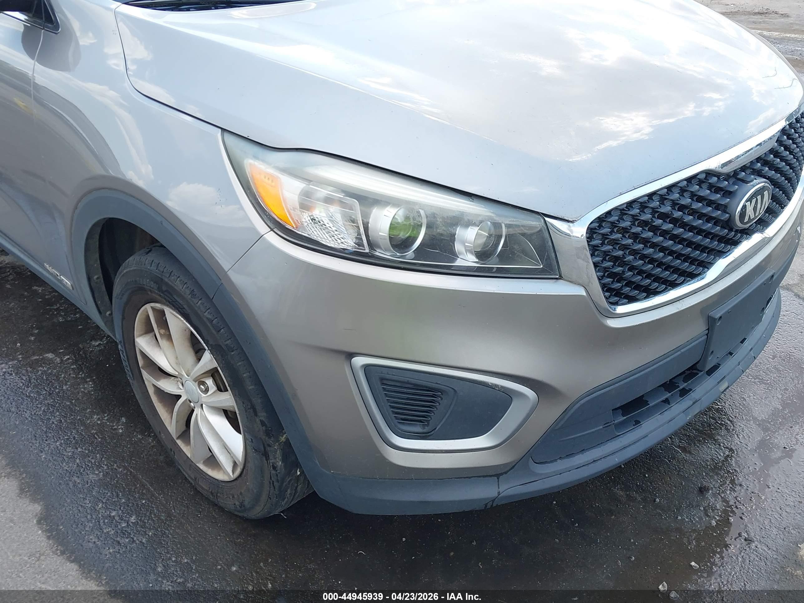 KIA SORENTO image 6