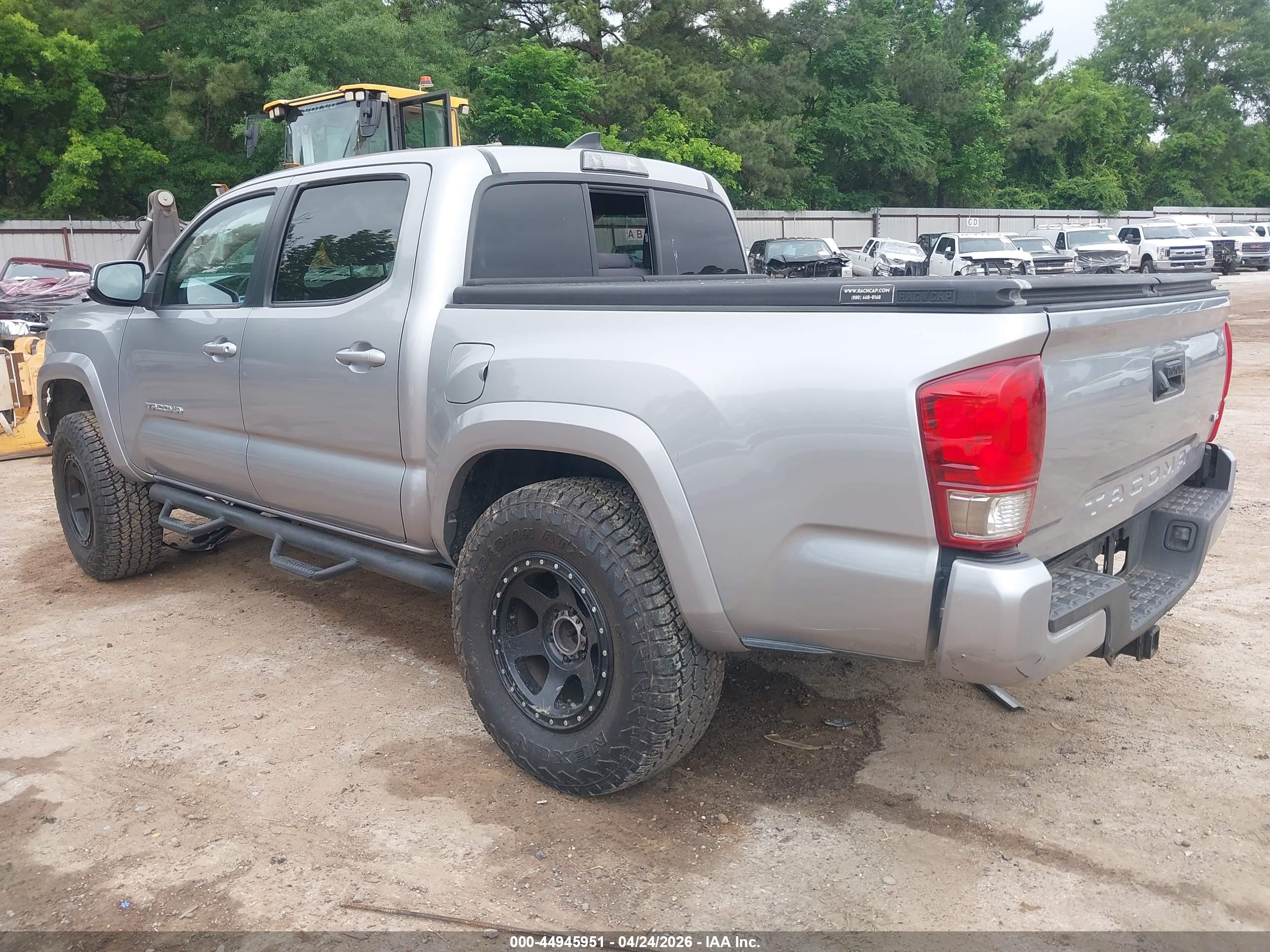 TOYOTA TACOMA image 3