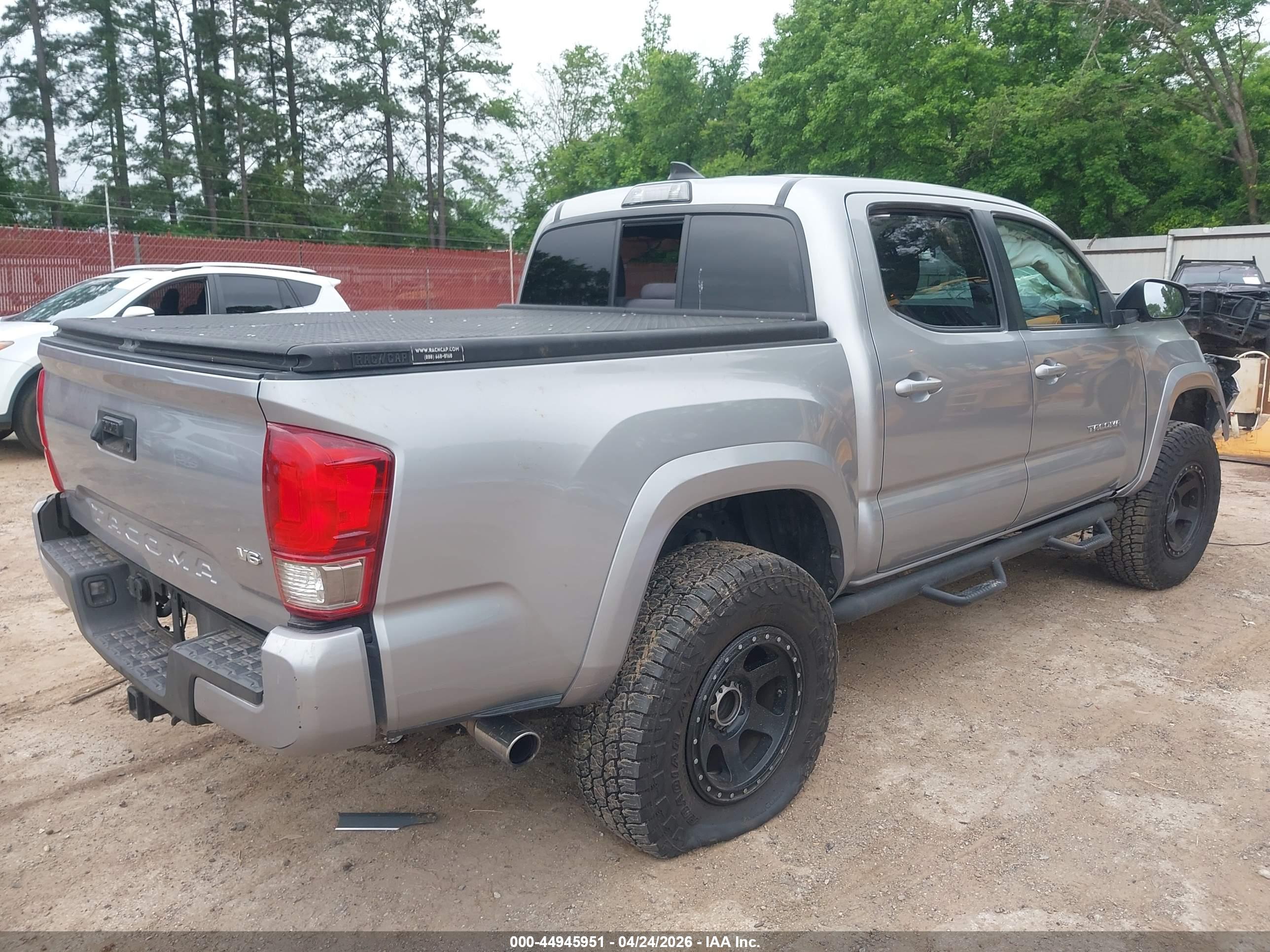 TOYOTA TACOMA image 4