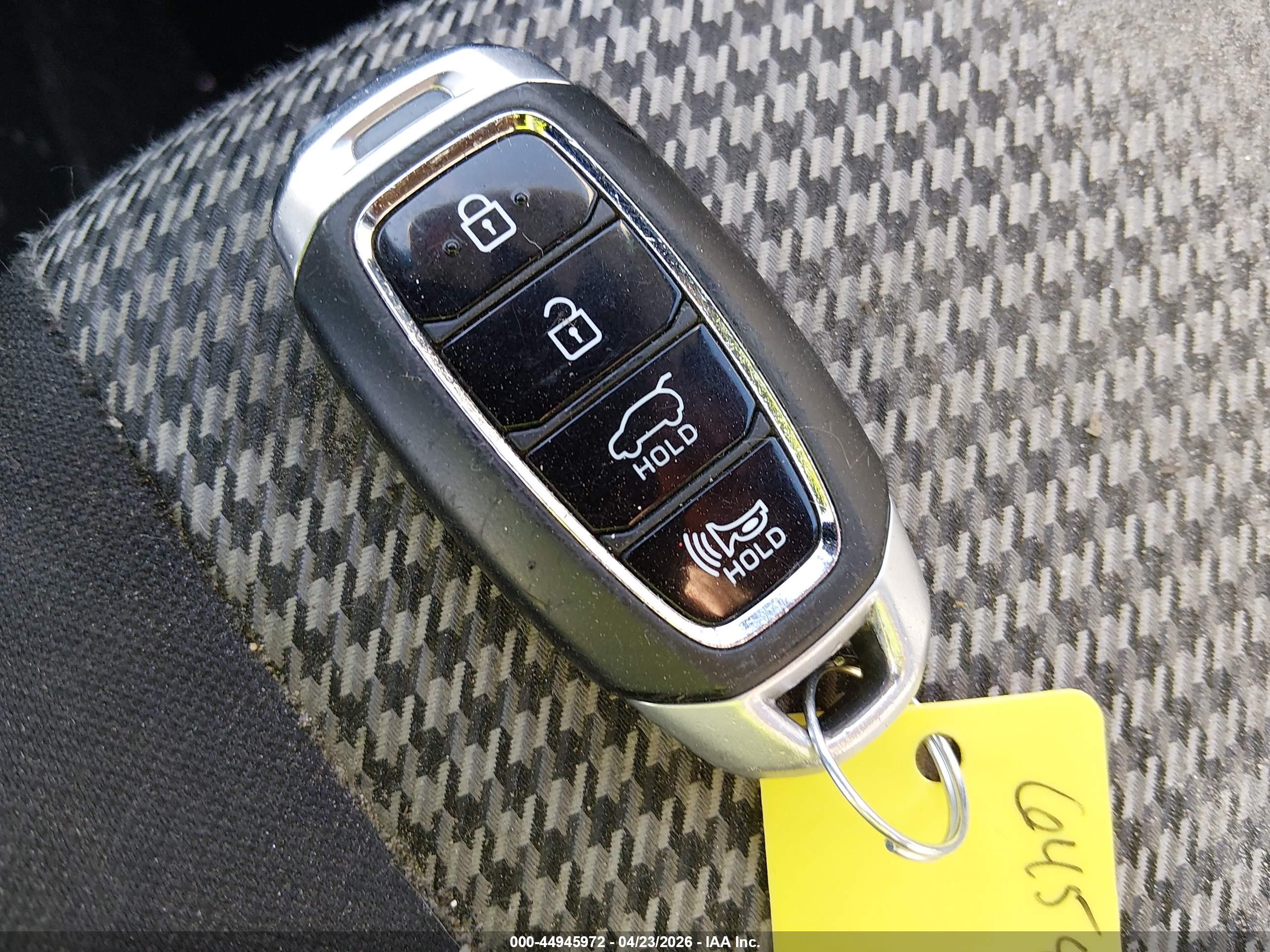 HYUNDAI KONA image 11