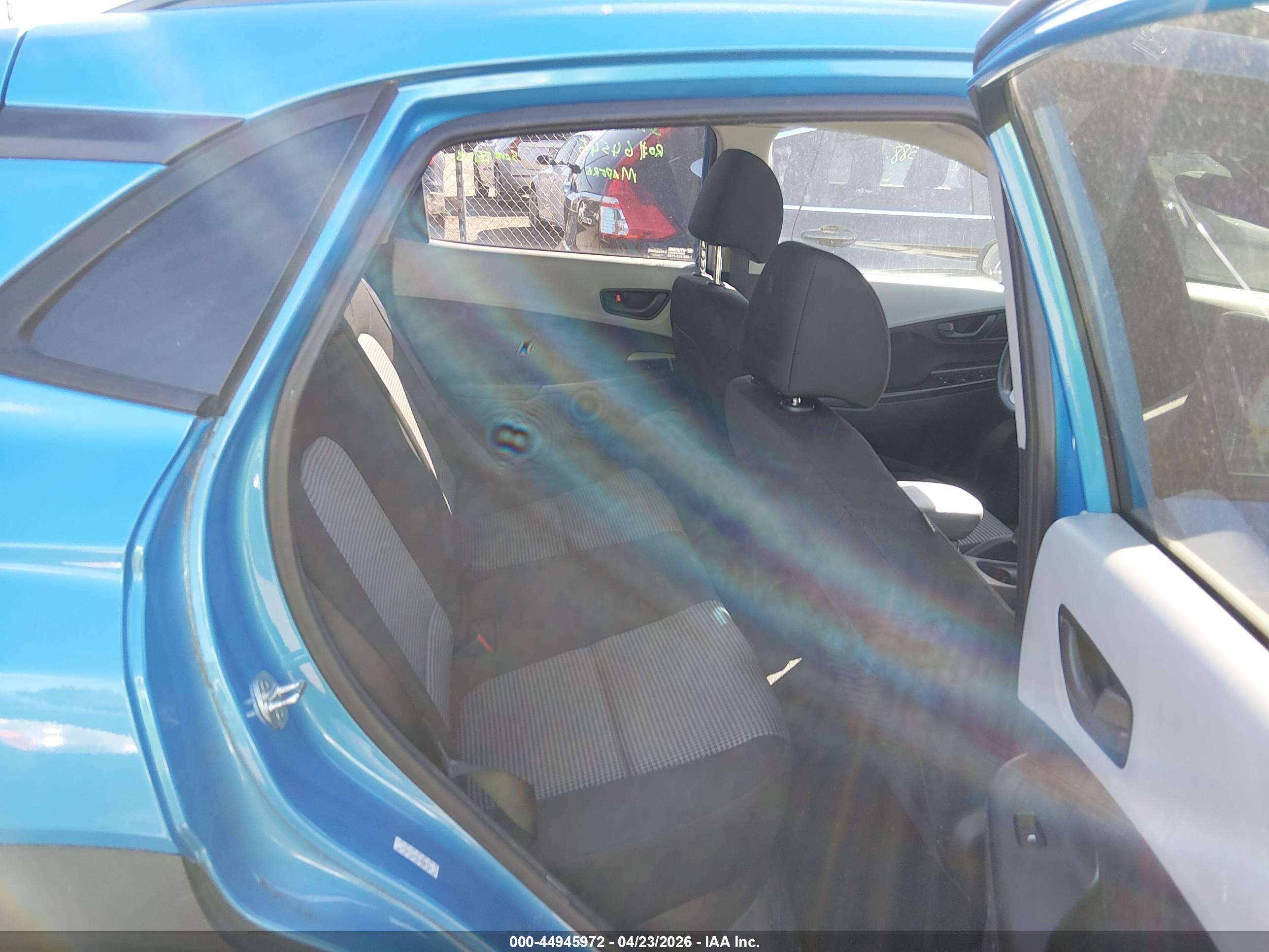 HYUNDAI KONA image 8