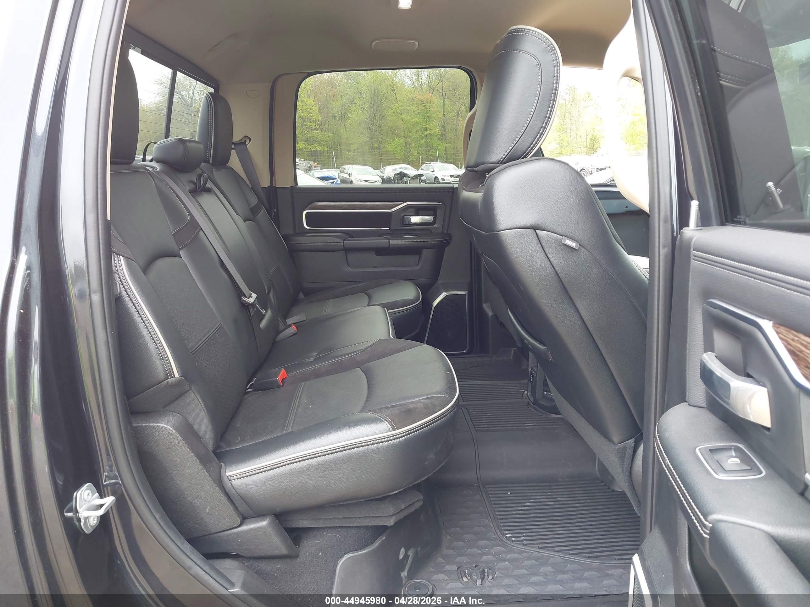 RAM 3500 image 8
