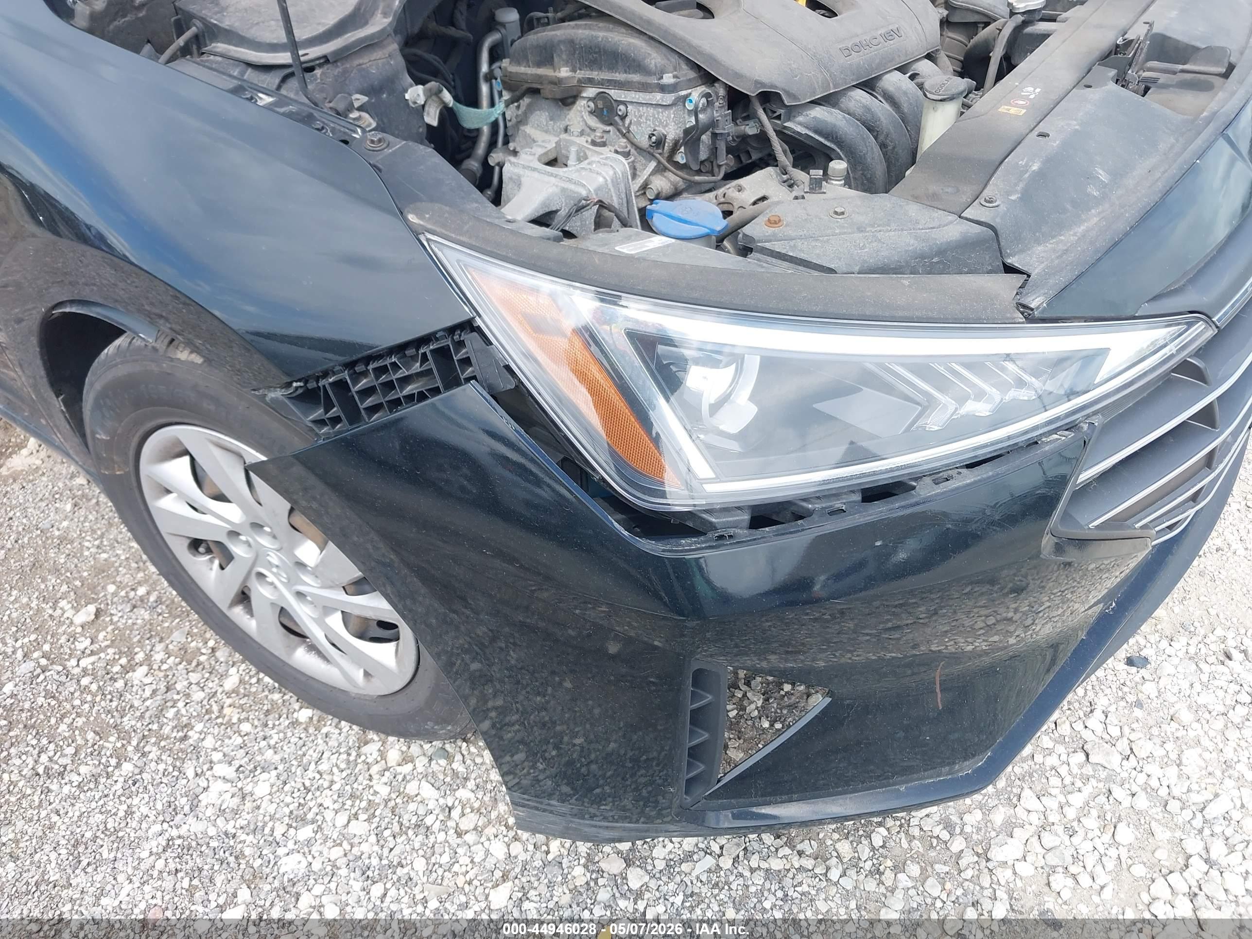 HYUNDAI ELANTRA image 6