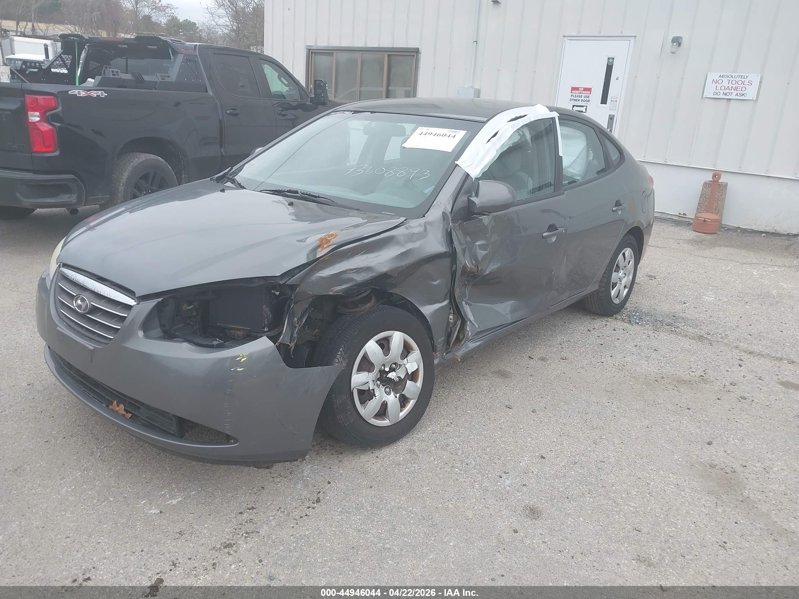 HYUNDAI ELANTRA image 2