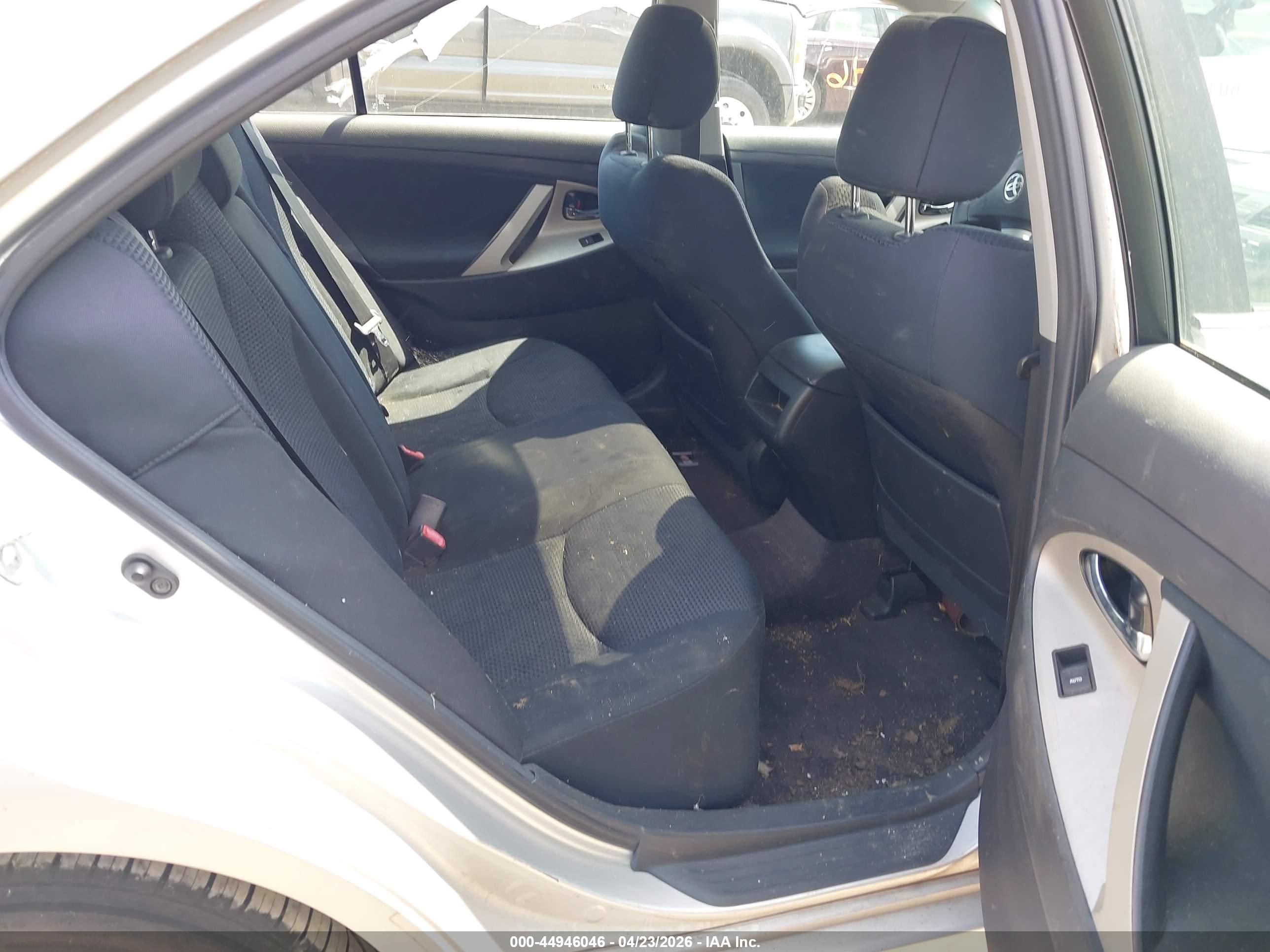 TOYOTA CAMRY image 8