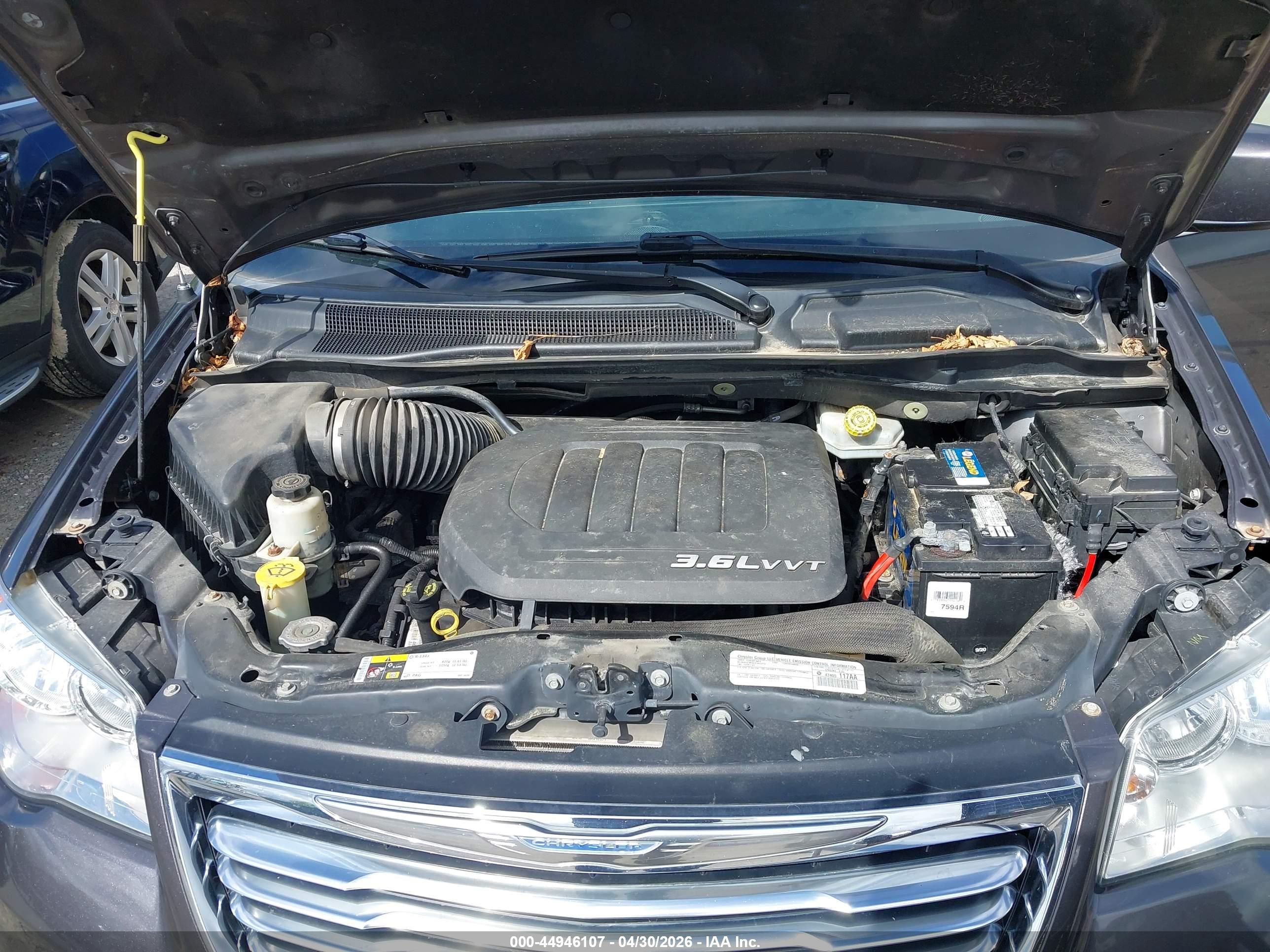 CHRYSLER TOWN image 10