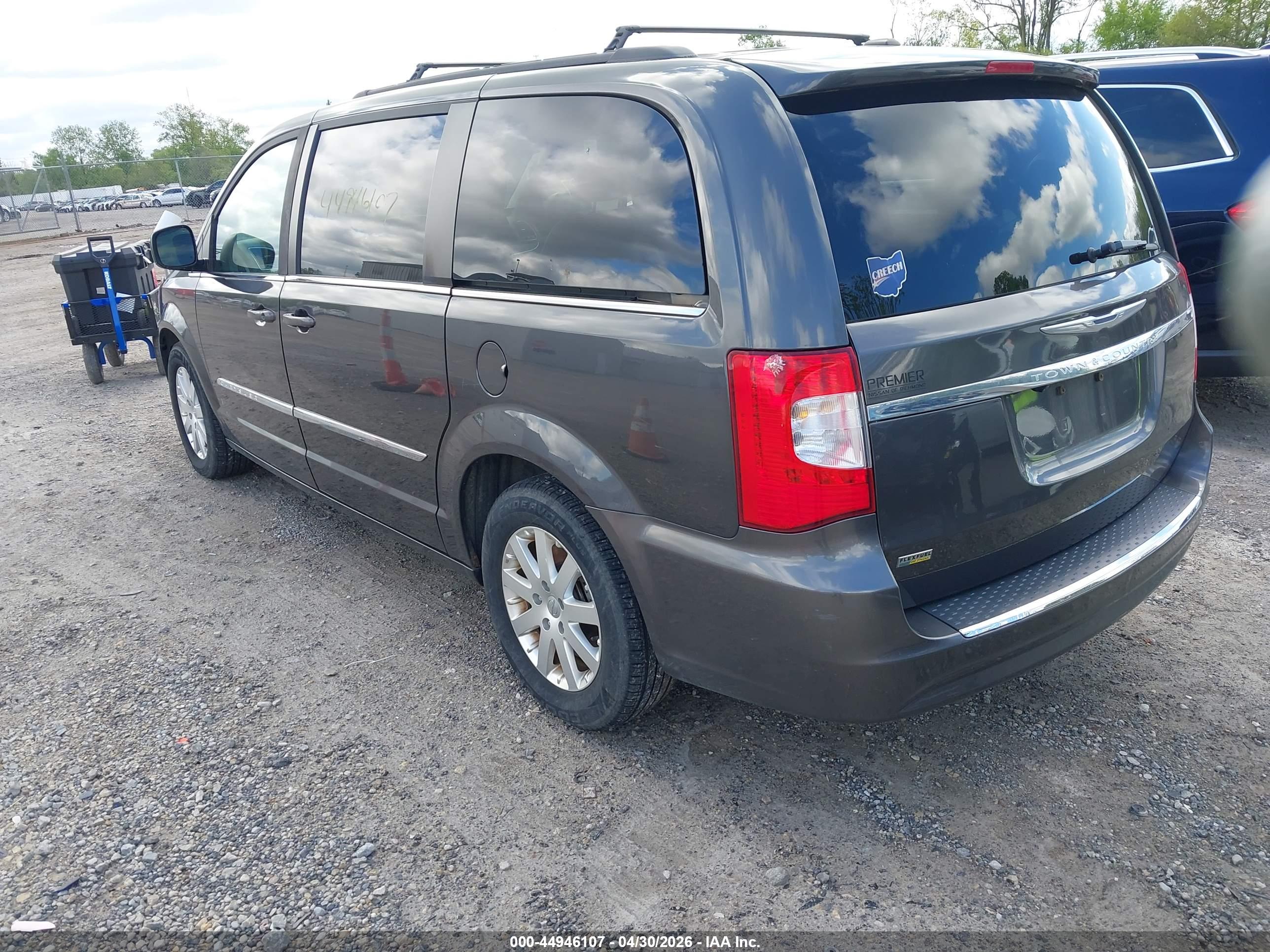 CHRYSLER TOWN image 3