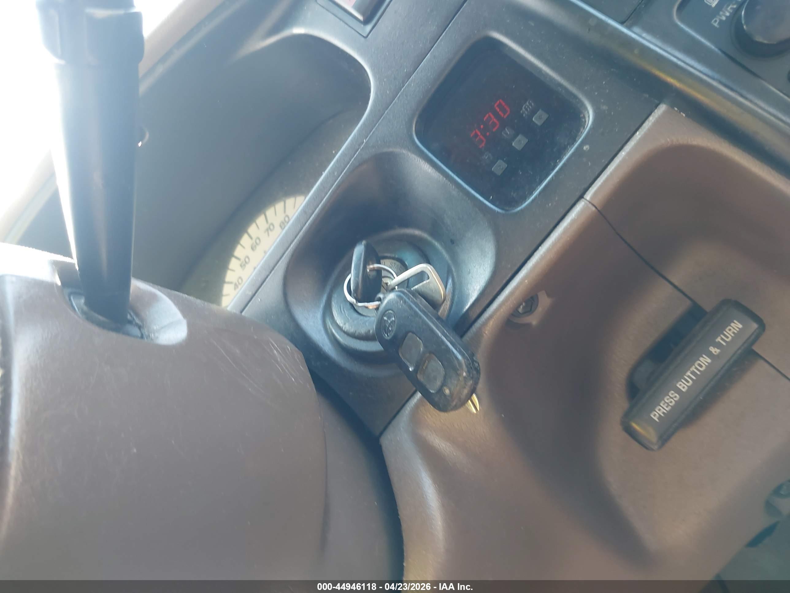 TOYOTA TACOMA image 11