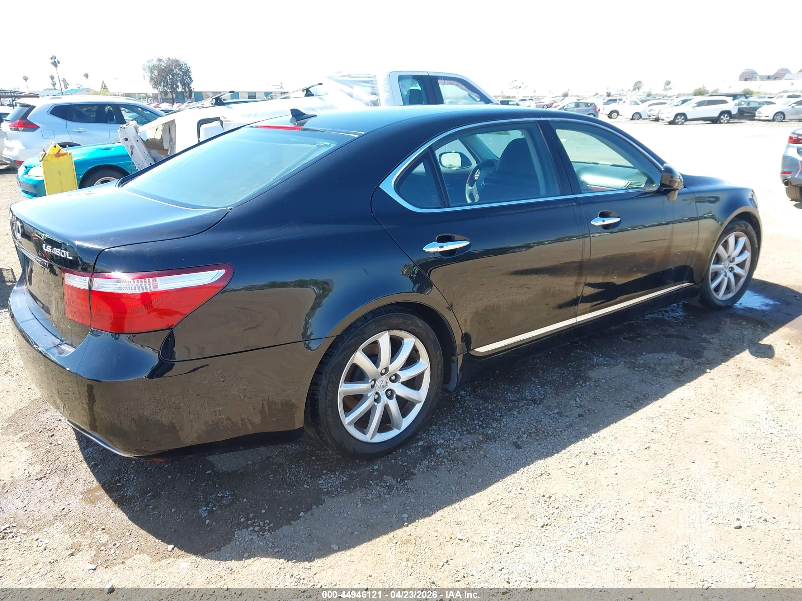 LEXUS LS image 4