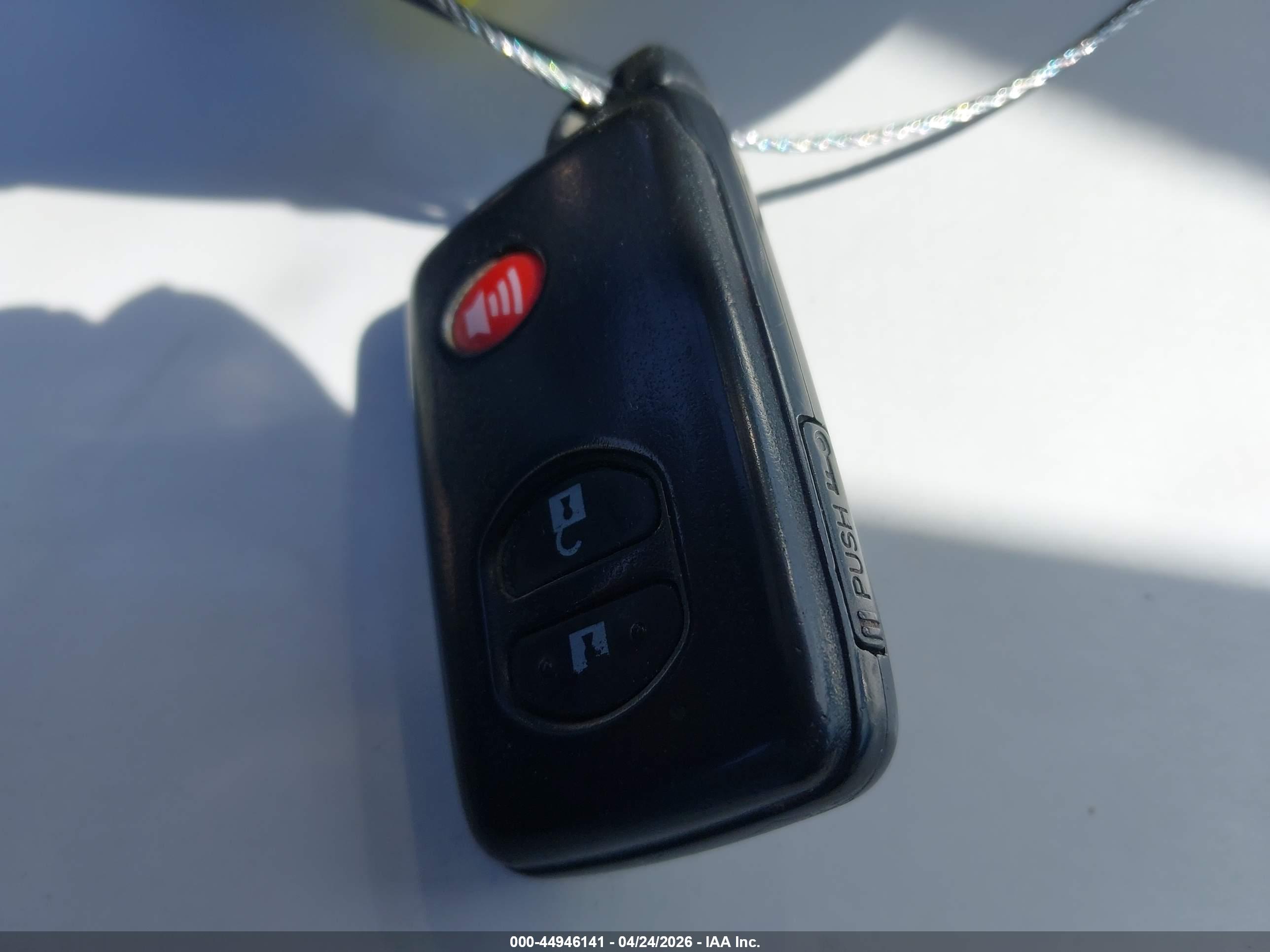 TOYOTA PRIUS image 11