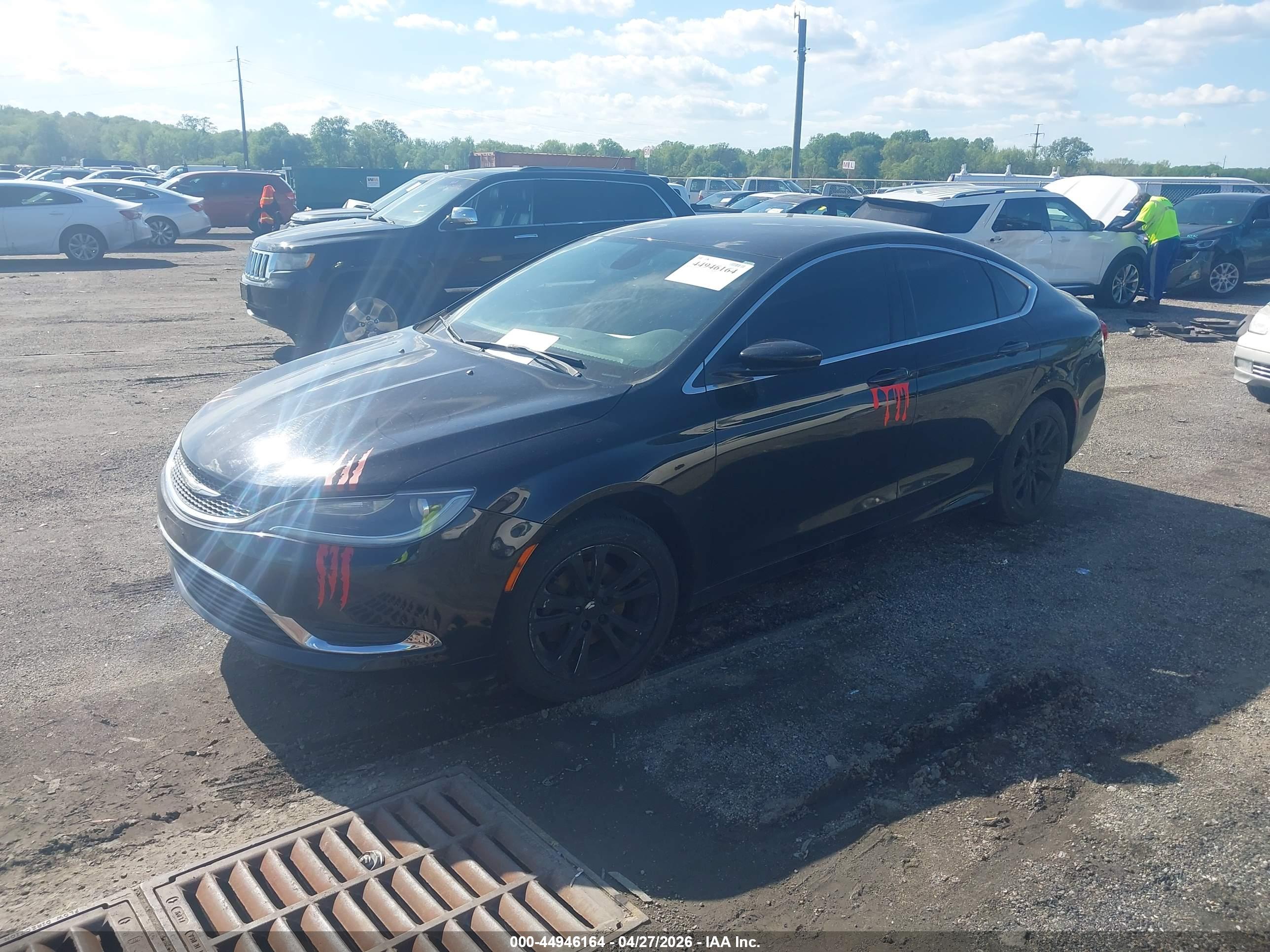 CHRYSLER 200 image 2