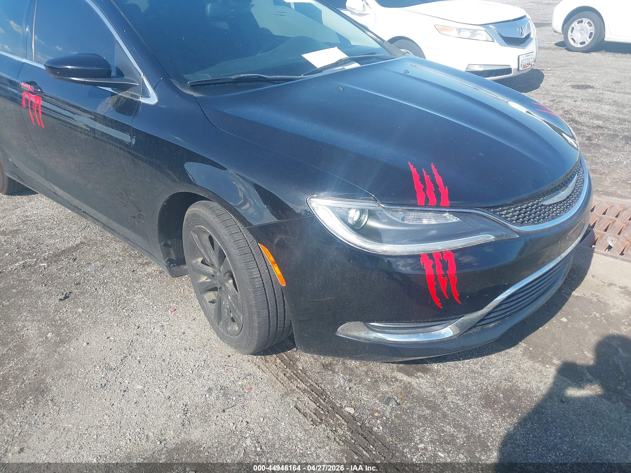 CHRYSLER 200 image 6