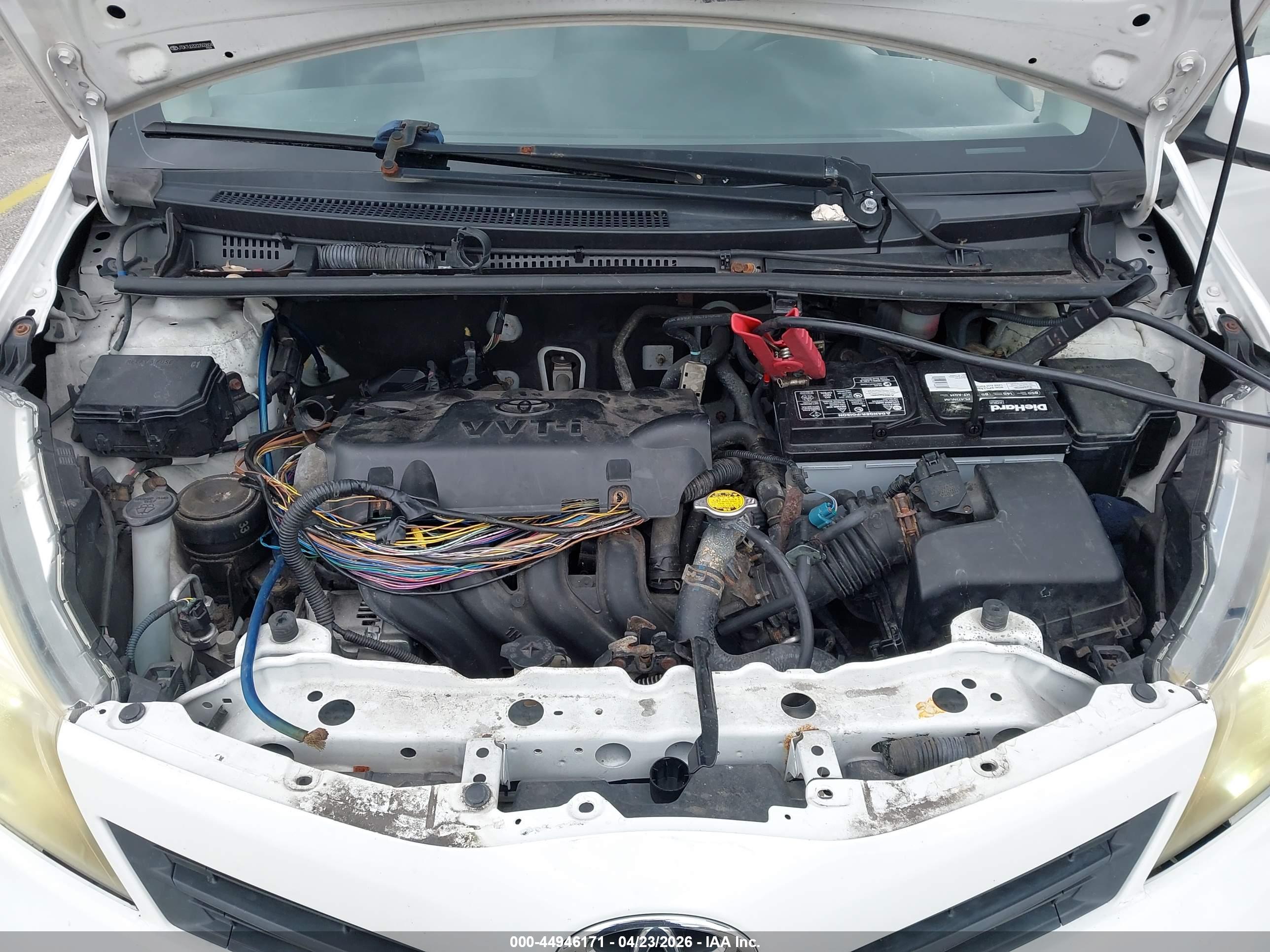 TOYOTA YARIS image 10