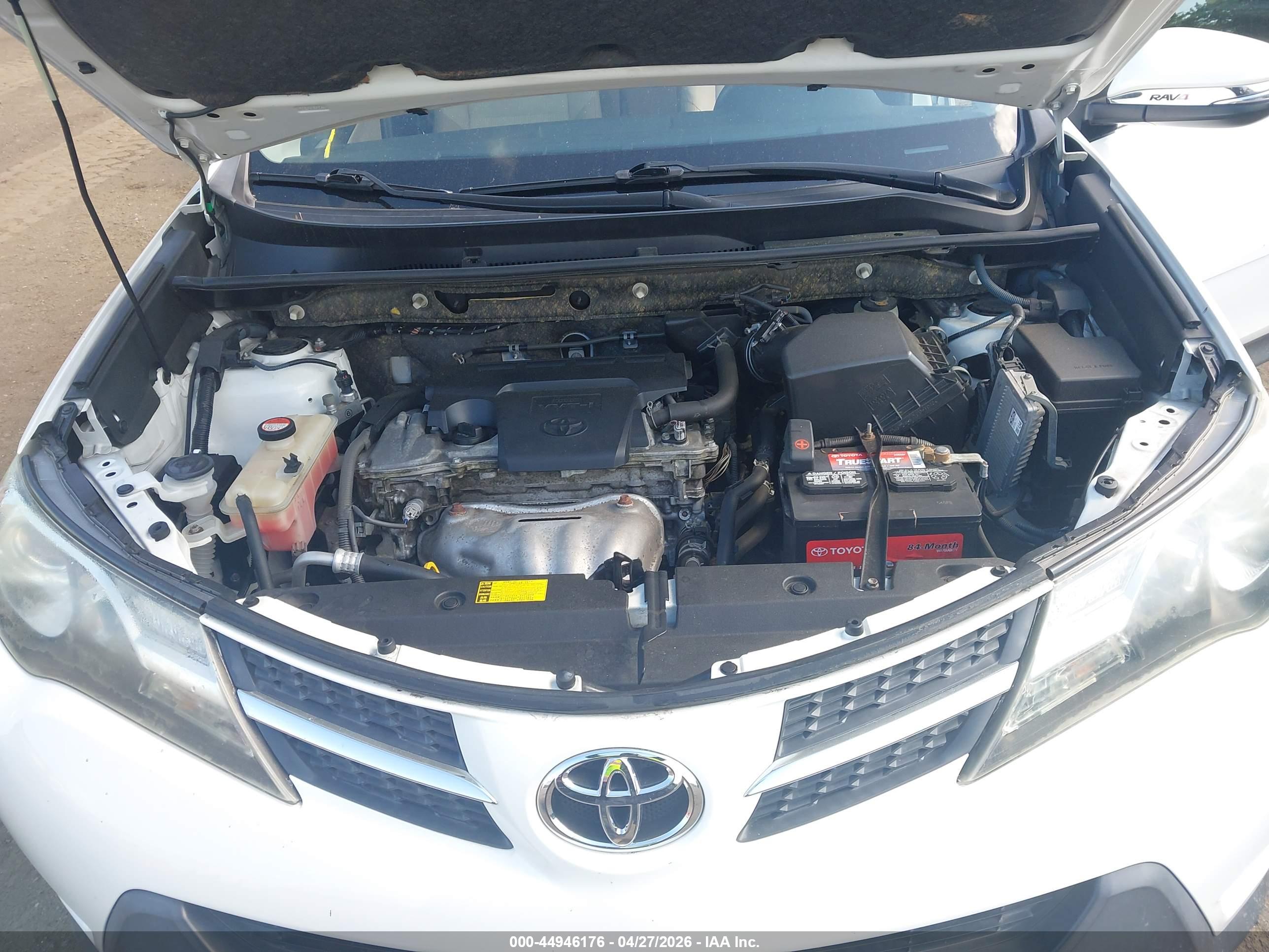 TOYOTA RAV4 image 10