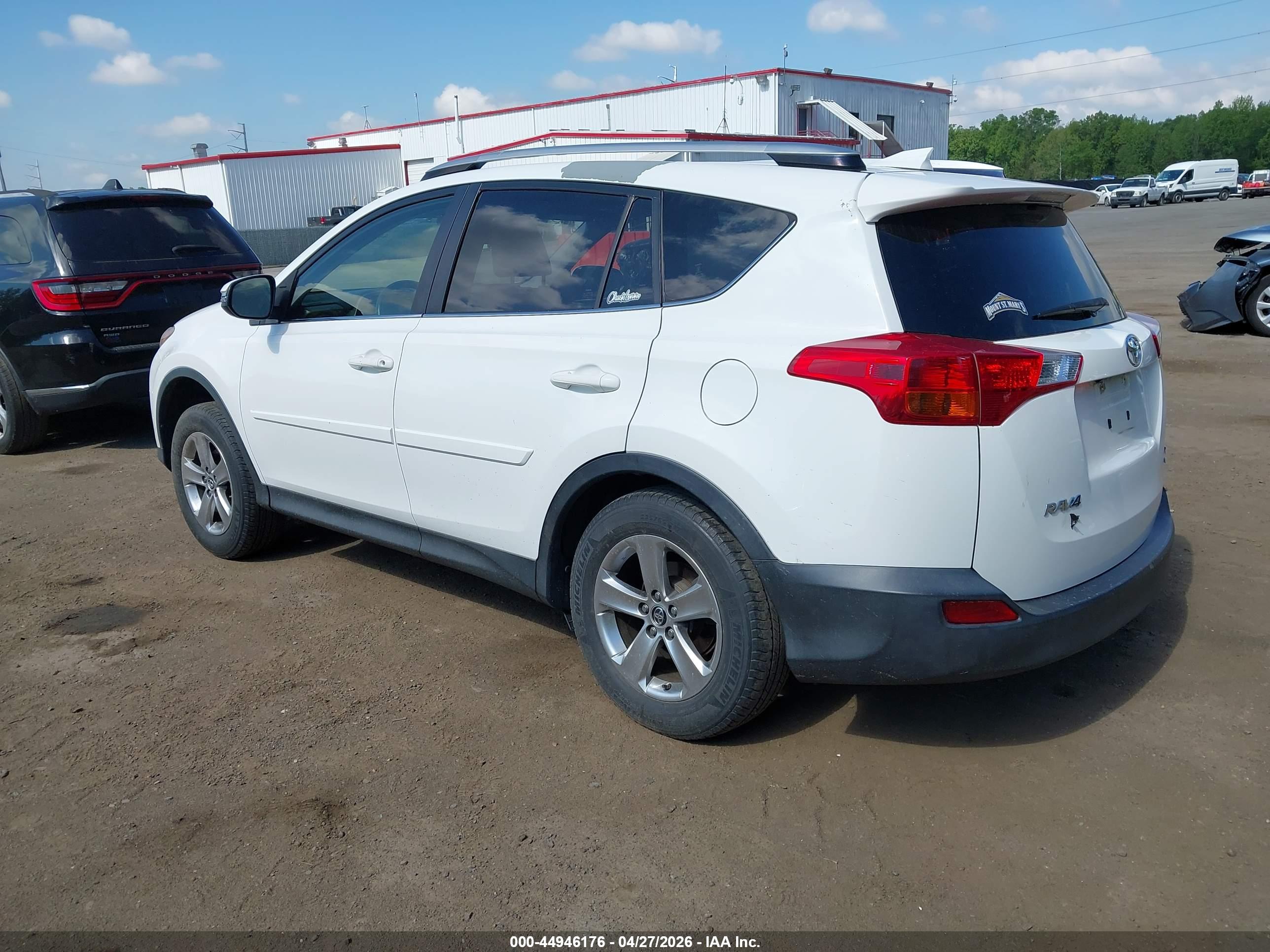 TOYOTA RAV4 image 3