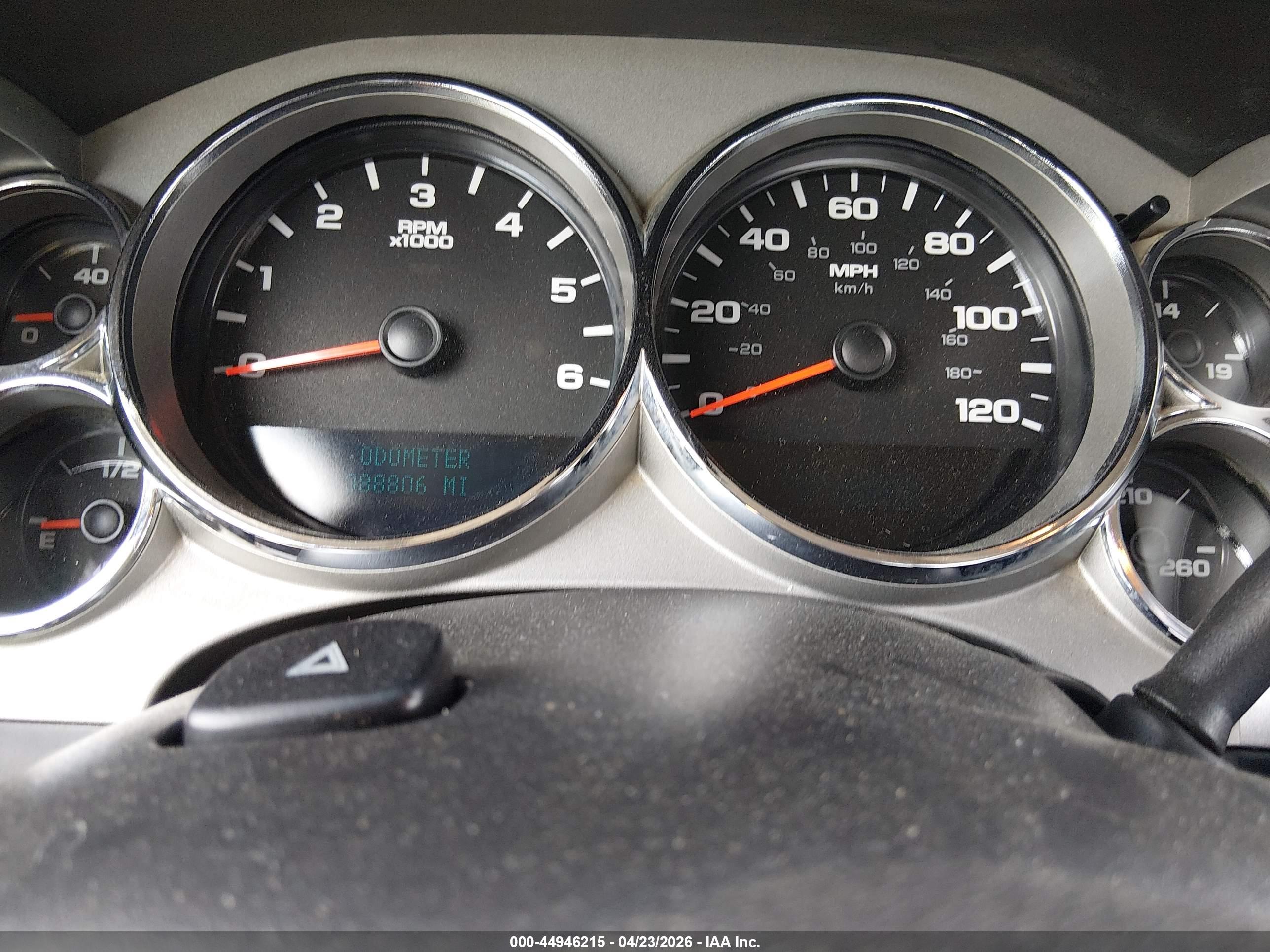 CHEVROLET SILVERADO image 7