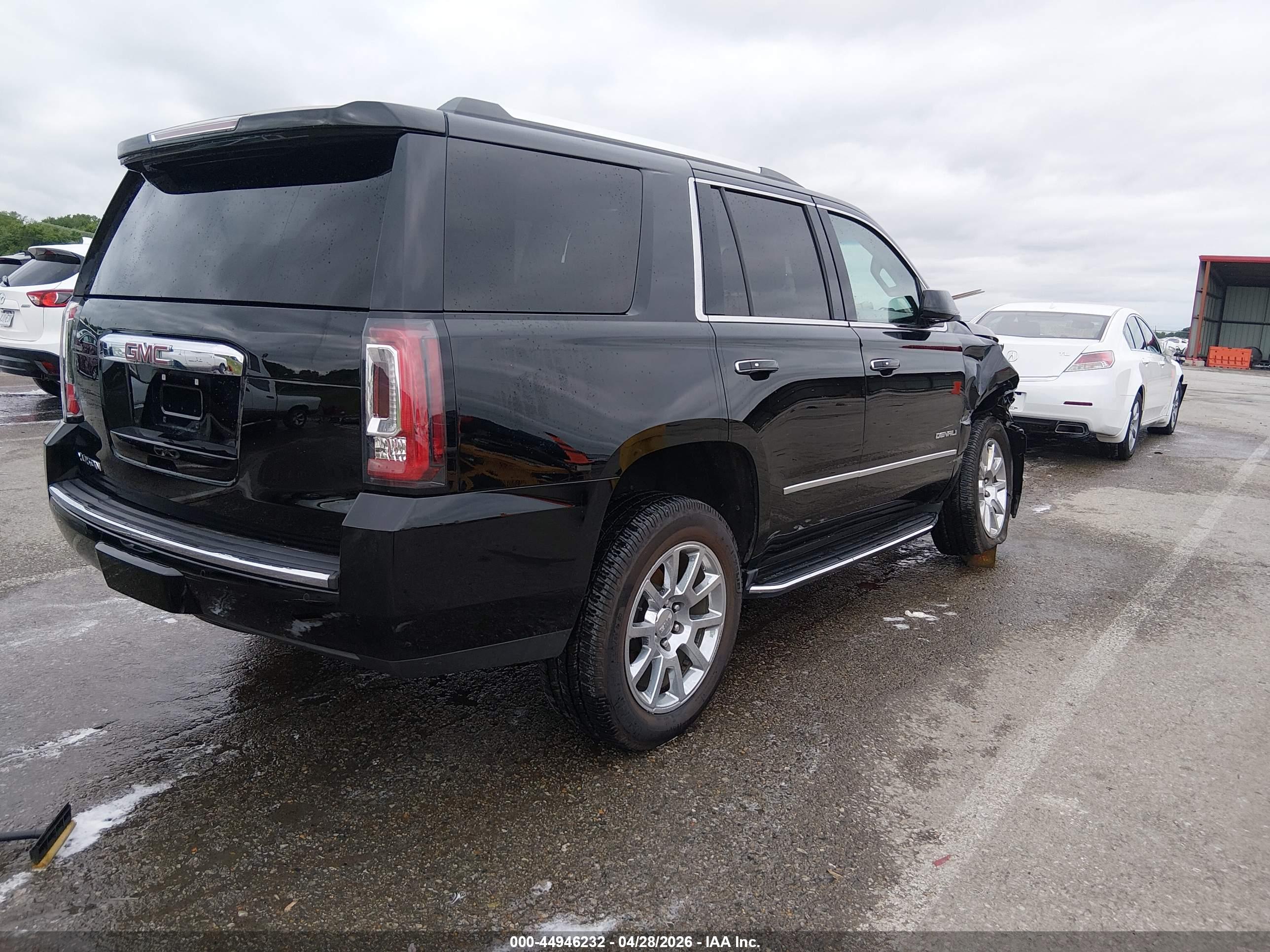 GMC YUKON image 4