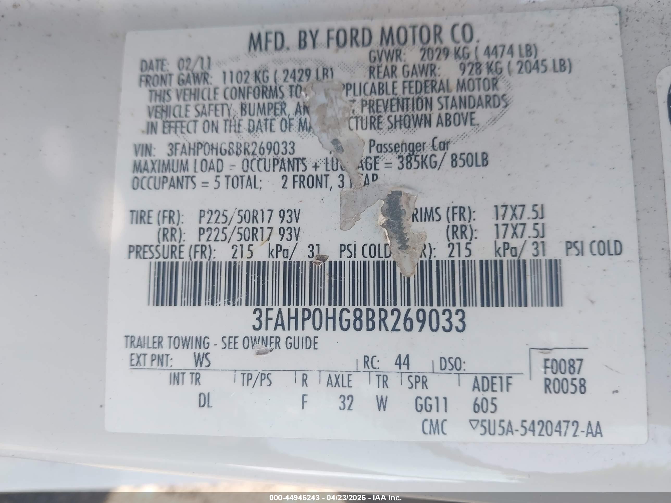 FORD FUSION image 9
