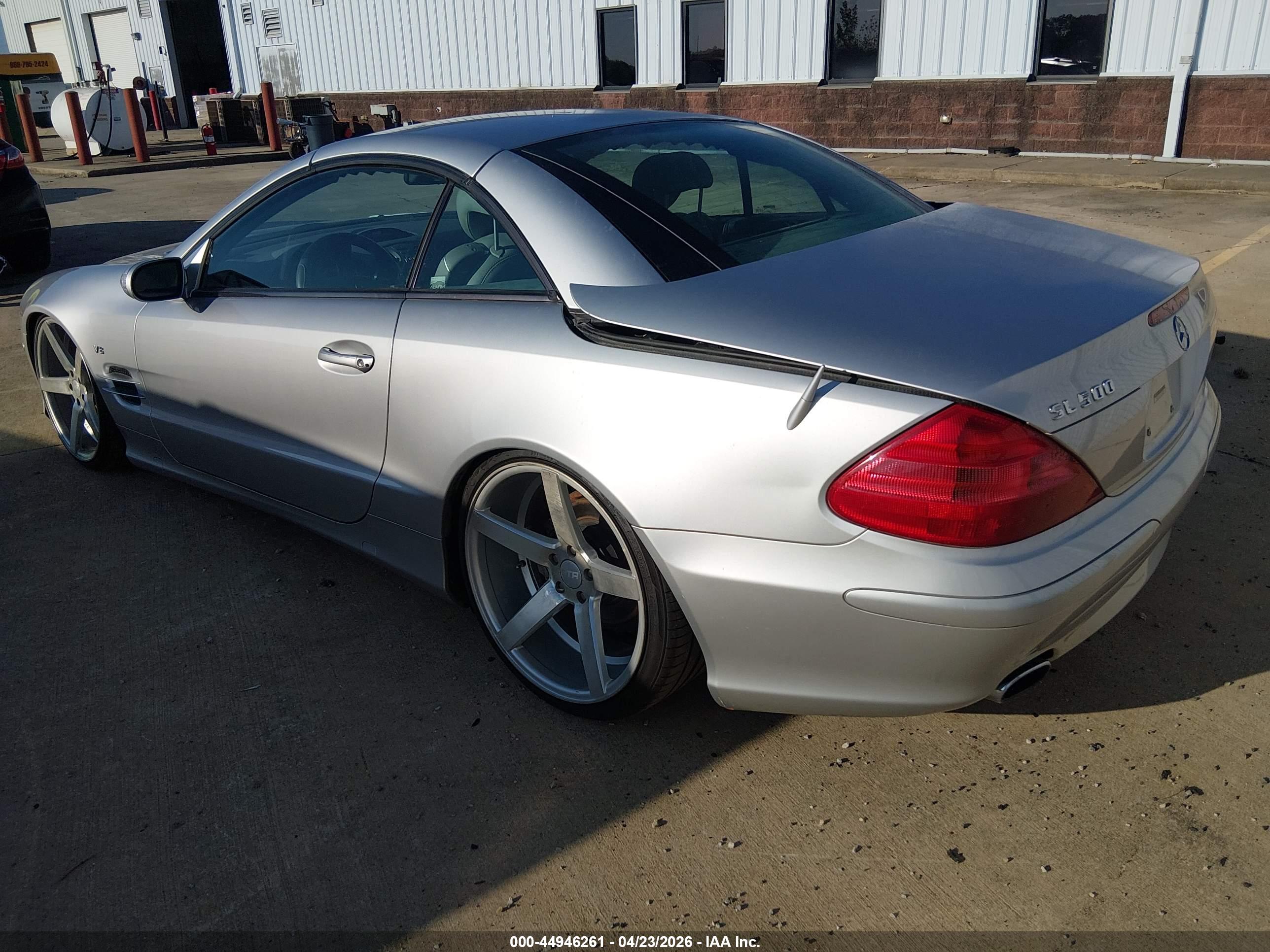 MERCEDES-BENZ SL image 3
