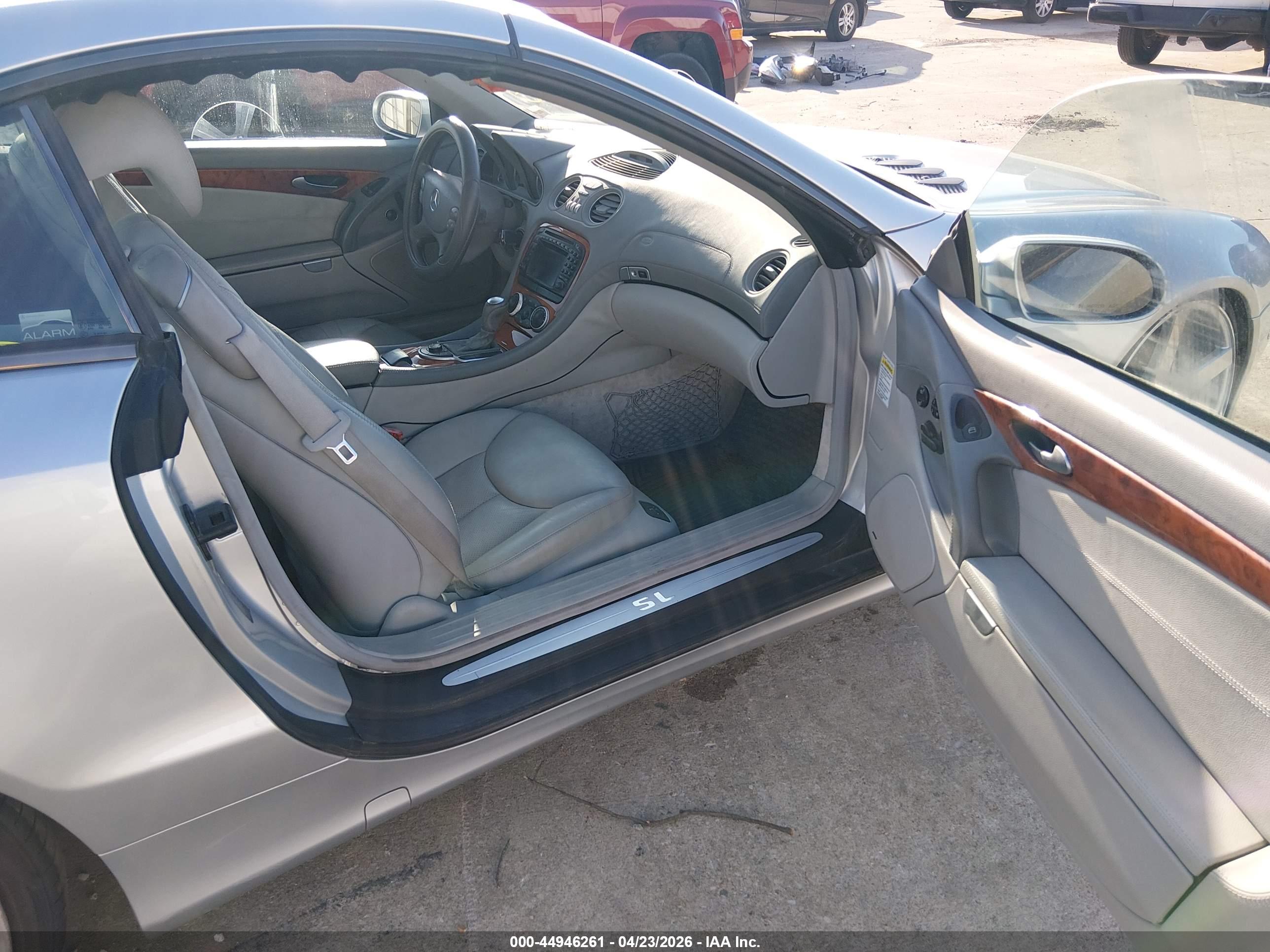 MERCEDES-BENZ SL image 5