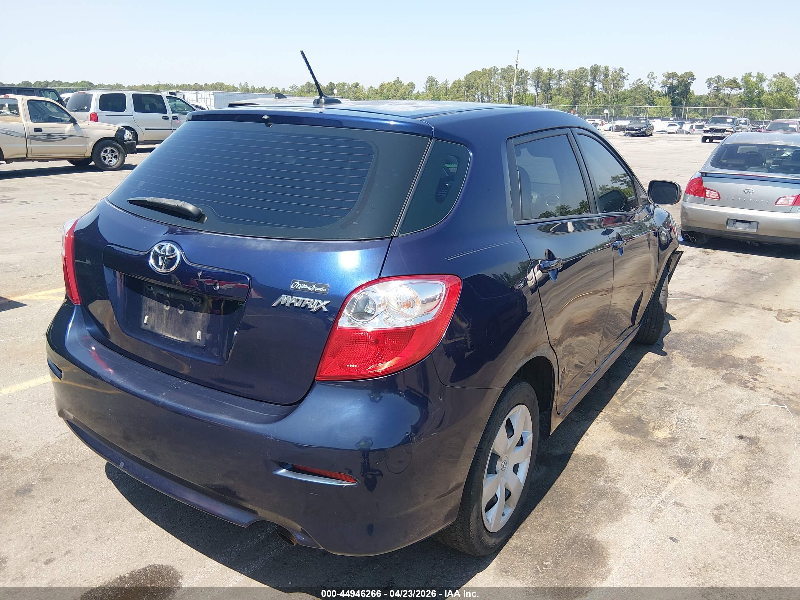 TOYOTA MATRIX image 4