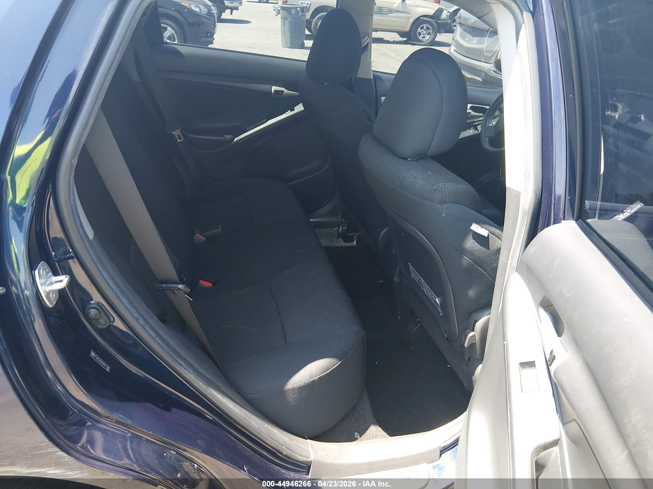 TOYOTA MATRIX image 8