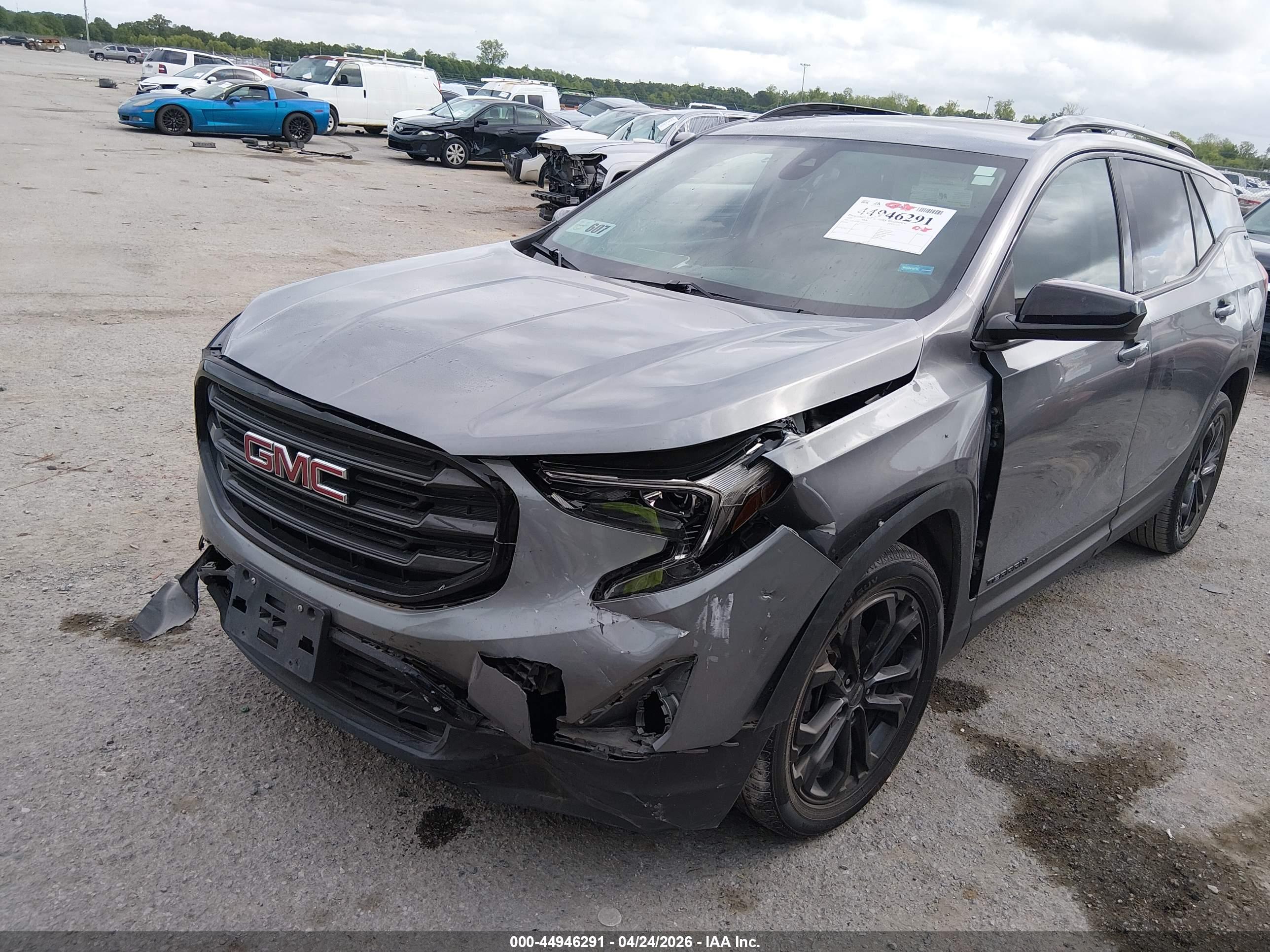 GMC TERRAIN image 2