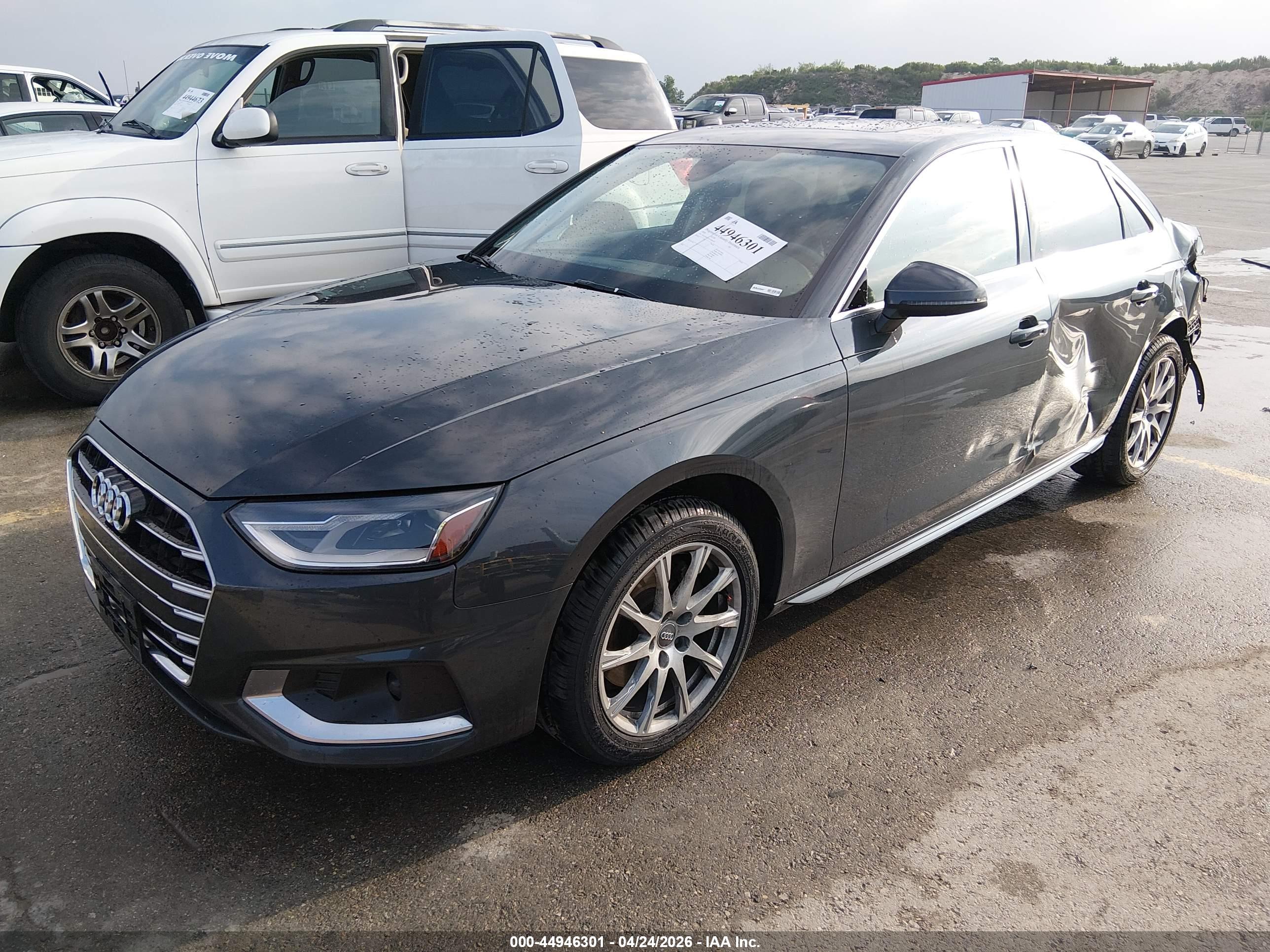 AUDI A4 image 2