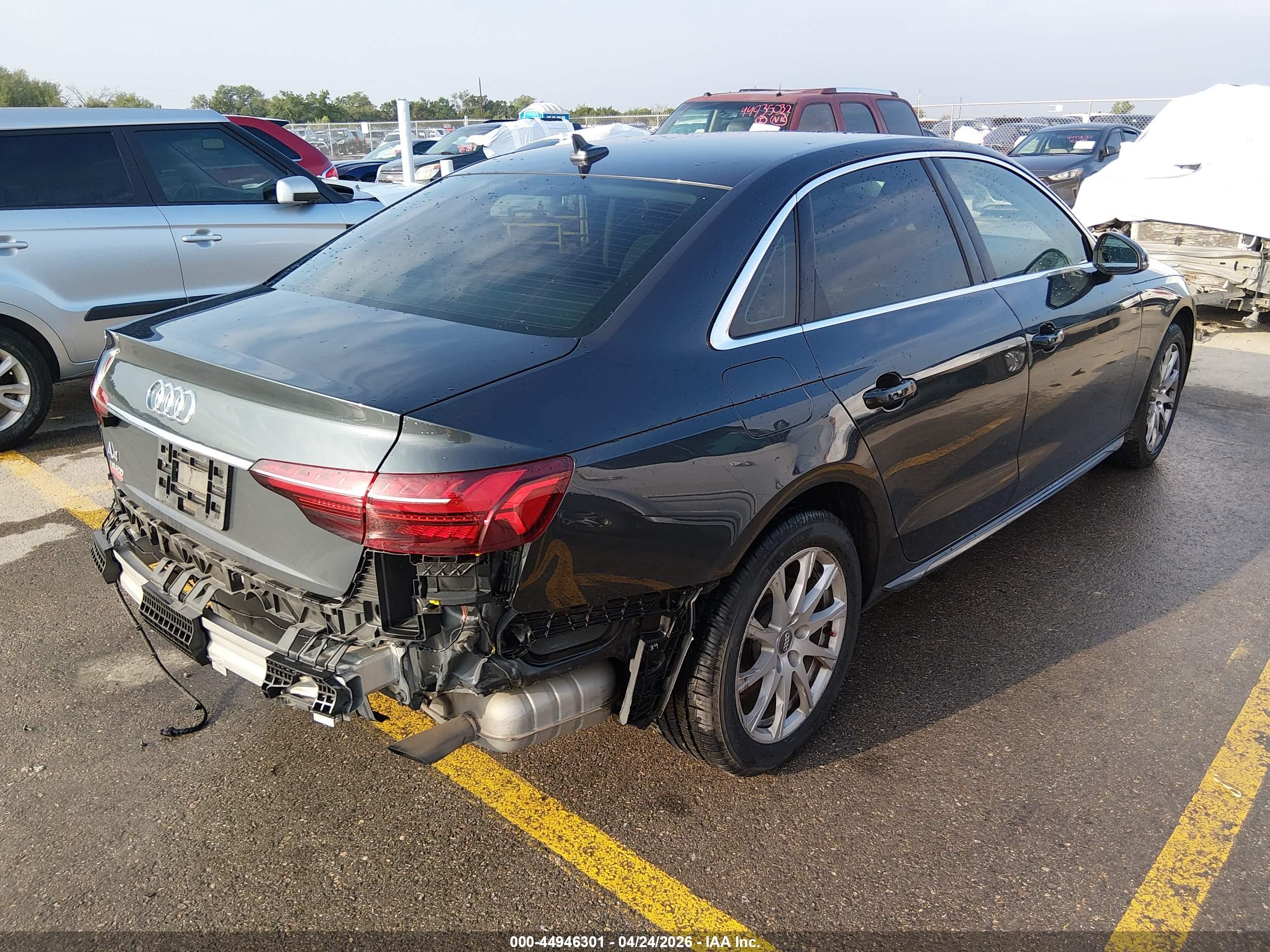 AUDI A4 image 4