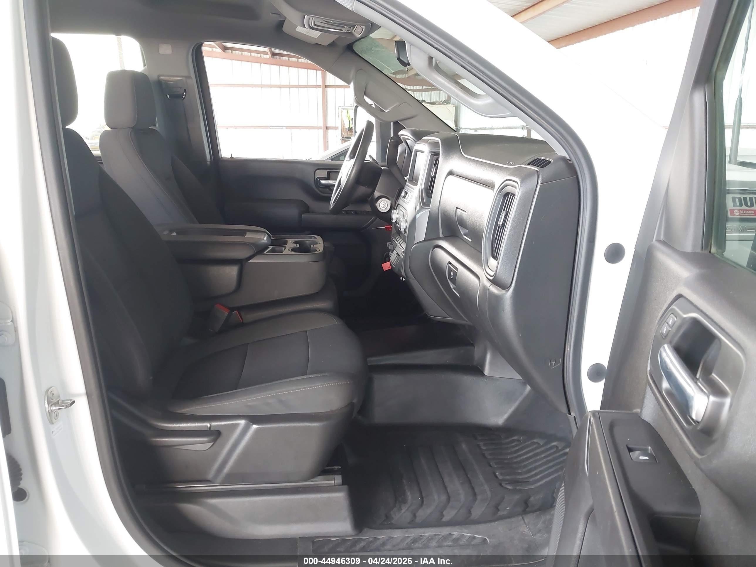GMC SIERRA image 5