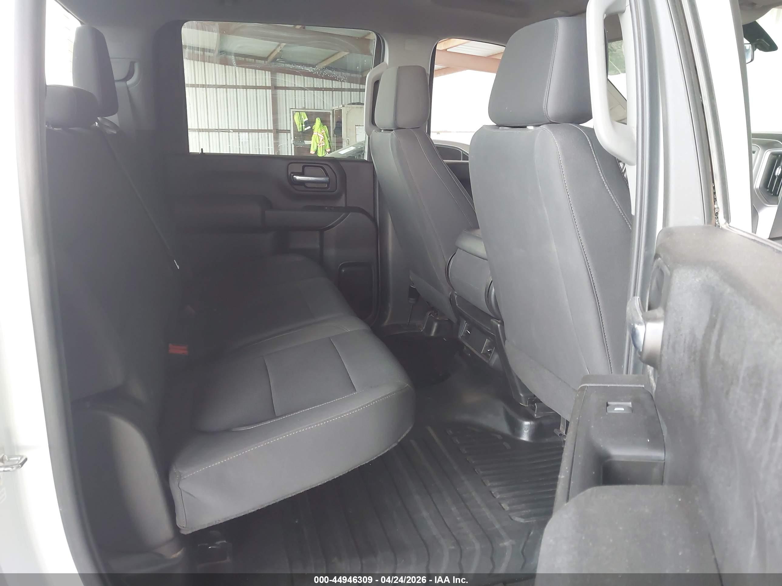 GMC SIERRA image 8